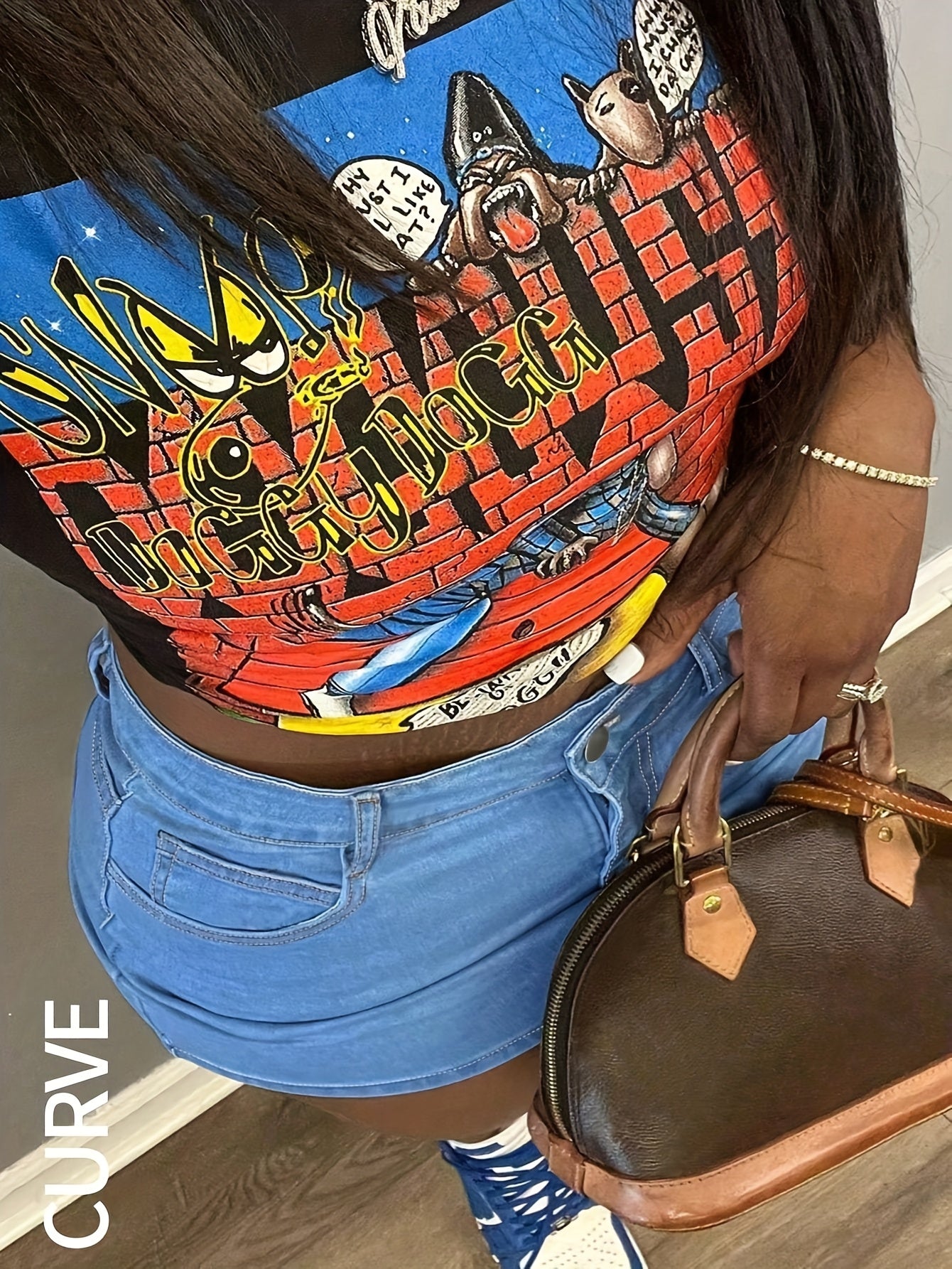 Women's Plus Size Figure Flattering Denim Mini, Unique Back Pocket Design Stretch Skirt for Confident Everyday Moments