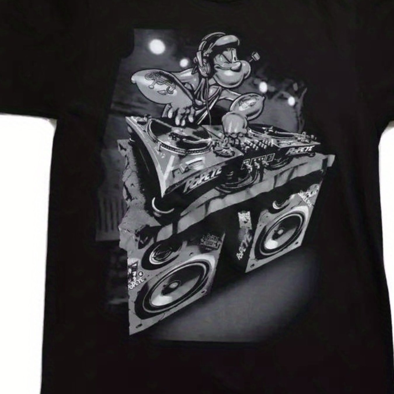 Popeye Mens DJ Popeye Spinning A Record Funny Black Shirt New M, Short Sleeve Cotton T-Shirt, Crew Neck, Soft, Breathable, Regular Fit.