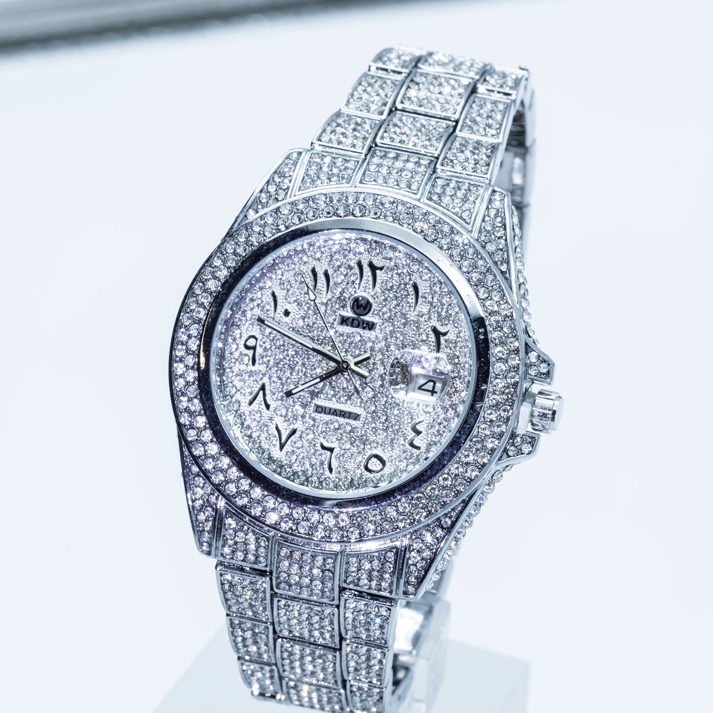 Luxury Hip-Hop Style Watch West Coast Quartz Watch For Men Fully Diamond-Studded Rhinestone Accessory Watch High-End Design Perfect Christmas Gift Wedding Present And Top Gift Choice, Without Battery