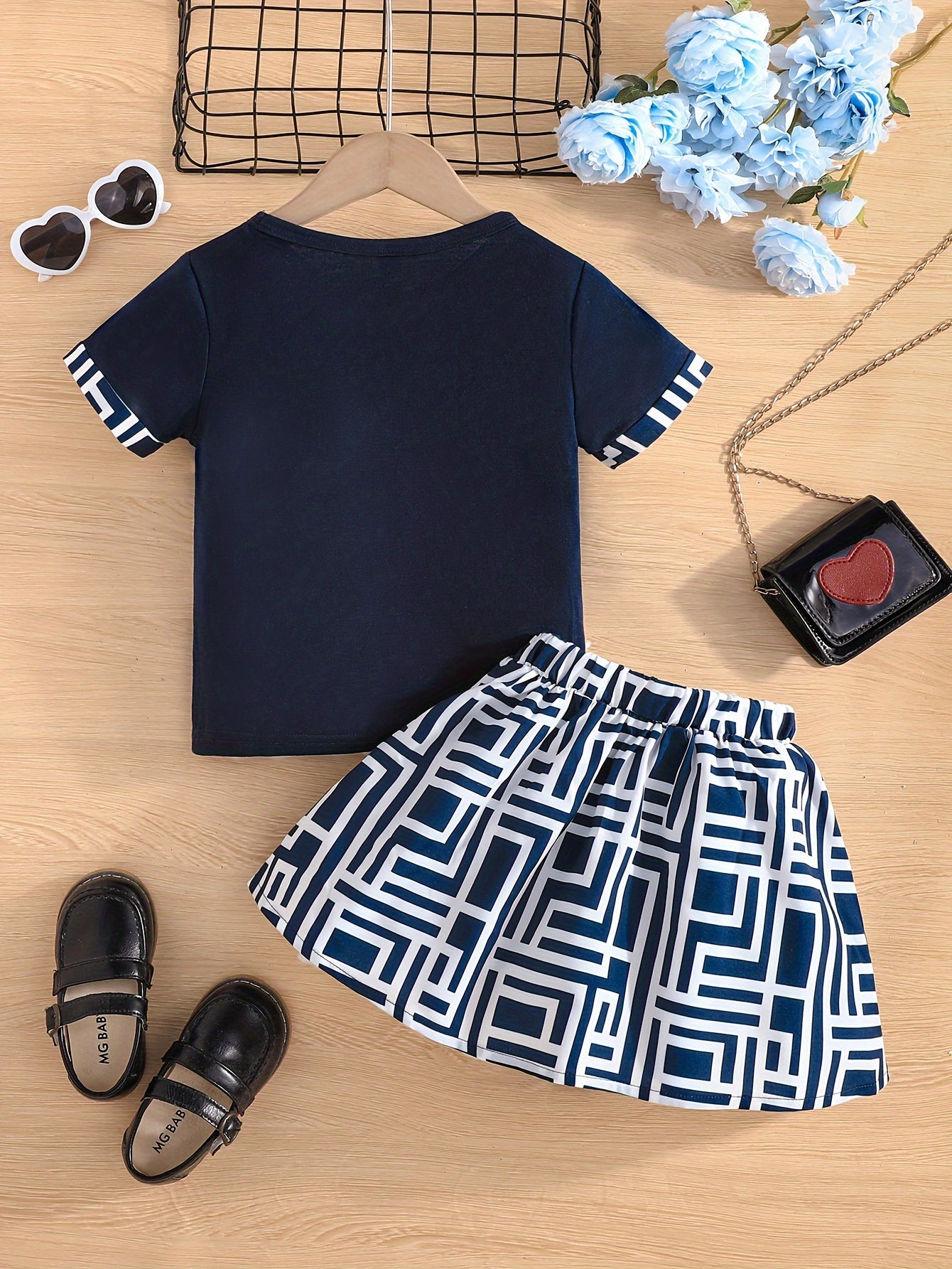 Little Girl 2-Piece Color Block Short Sleeve Solid T-shirt + Geometric Skirt Set Summer Outdoor Outfit Set
