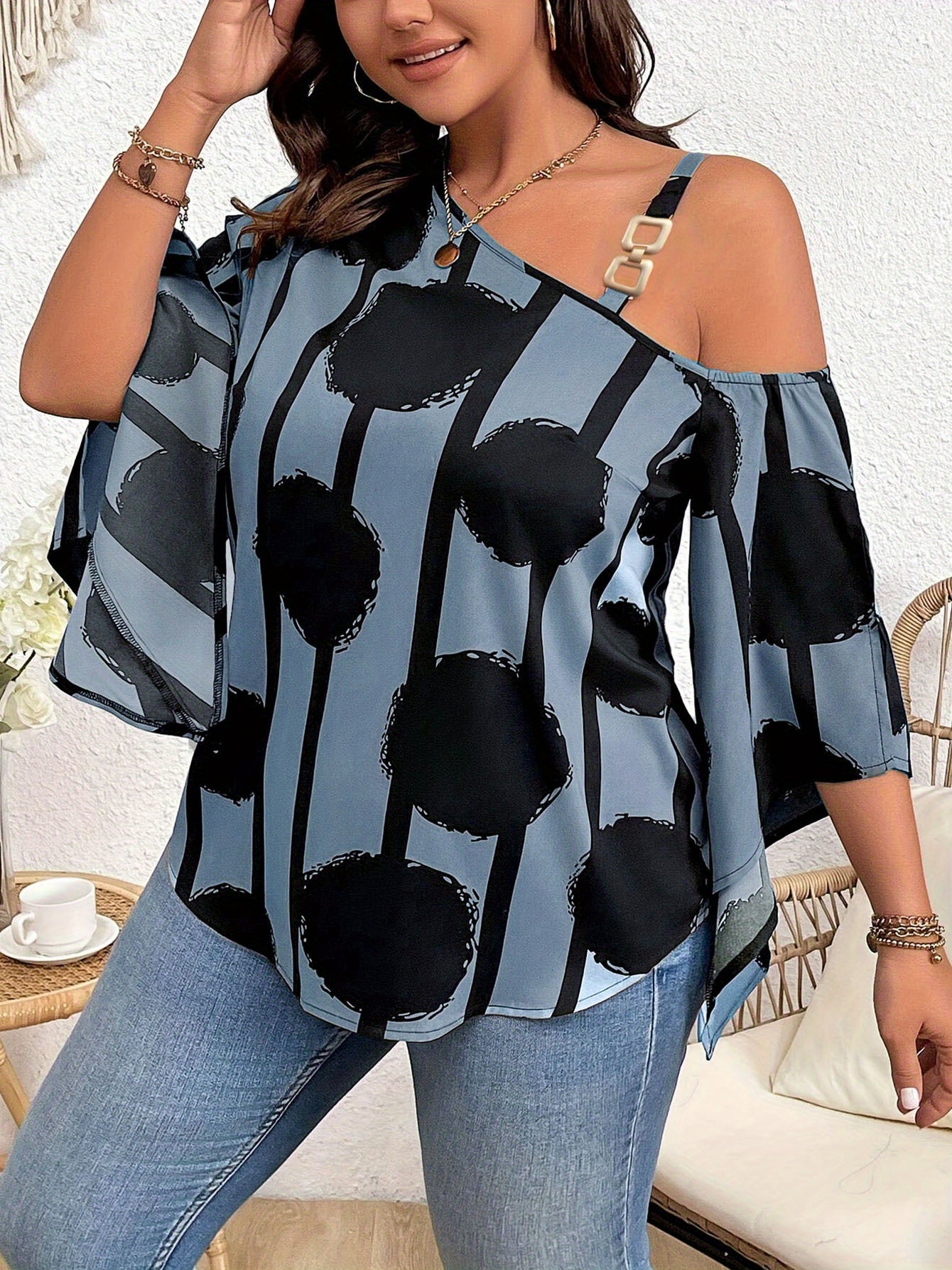 Print Plus Size Off-Shoulder Blouse with 3/4 Sleeves - Chic Abstract Print, Lightweight Polyester, Perfect for Summer Vacations & Casual Outings