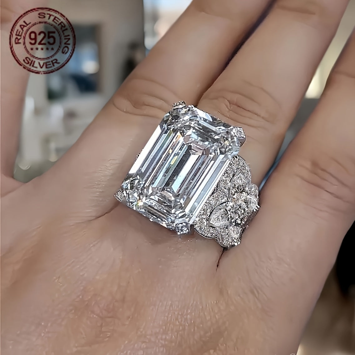 Elegant Butterfly Ring for Women, Featuring a Wide Design with Luxurious Plating And White Synthetic Zirconia, Perfect for Weddings And Engagements.