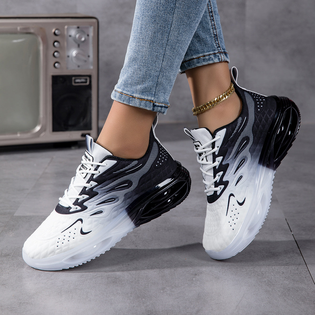Women's Lightweight Breathable Mesh Running Shoes - Shock-Absorbing Thick Sole, Geometric Design Sport Control Sneakers with EVA Cushion & Rubber Grip, All-Season Casual Gift for Her, Comfortable Fabric Insole