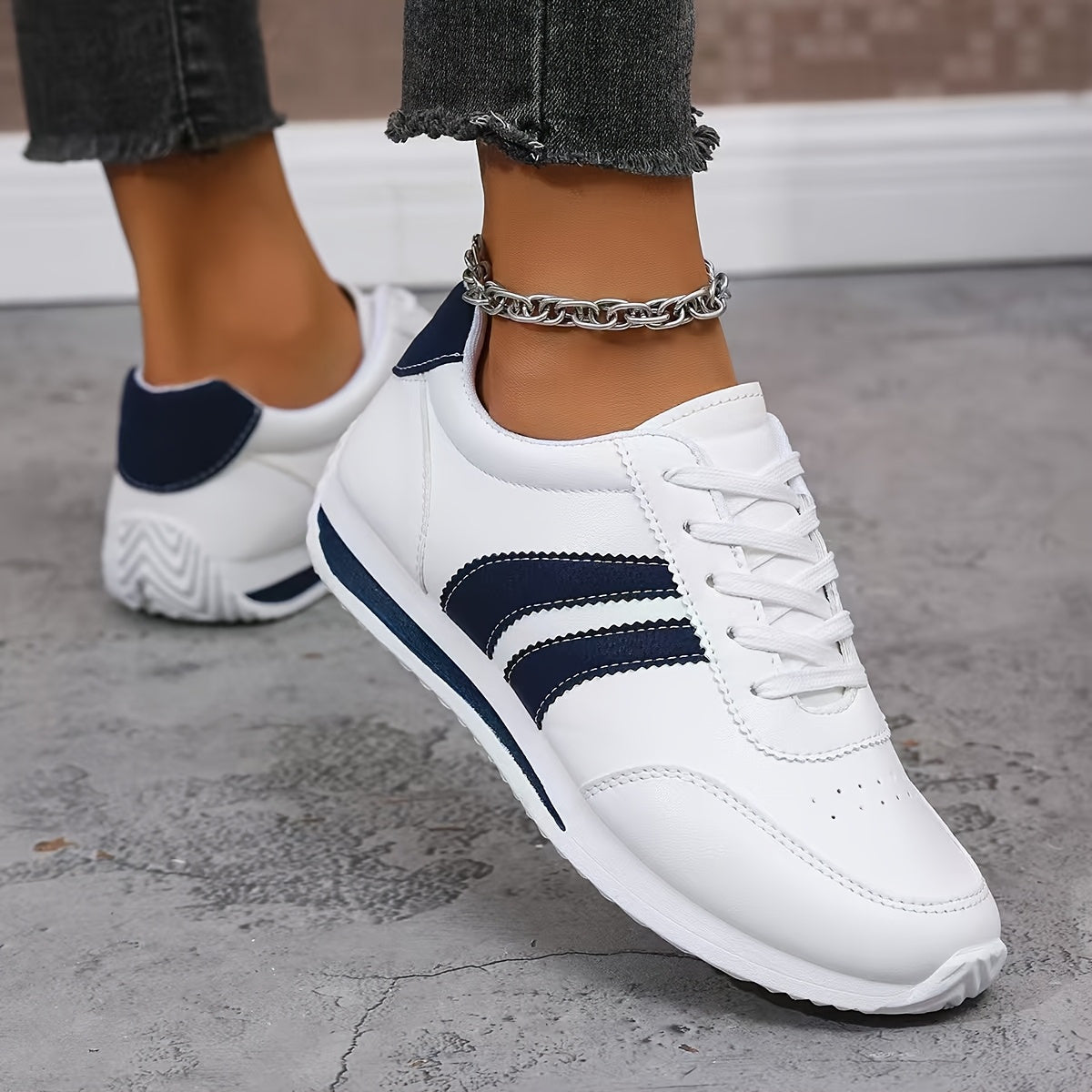 Women'S Lightweight Fashion Sneakers- Comfortable, Non-Slip, Lace-Up Casual Sneakers with Cushioned Insoles, White and Blue Striped Design, Low-Cut EVA Sole, Suitable for All-Day Wear, Casual Sneakers| Low-top sneakers| Lace-
