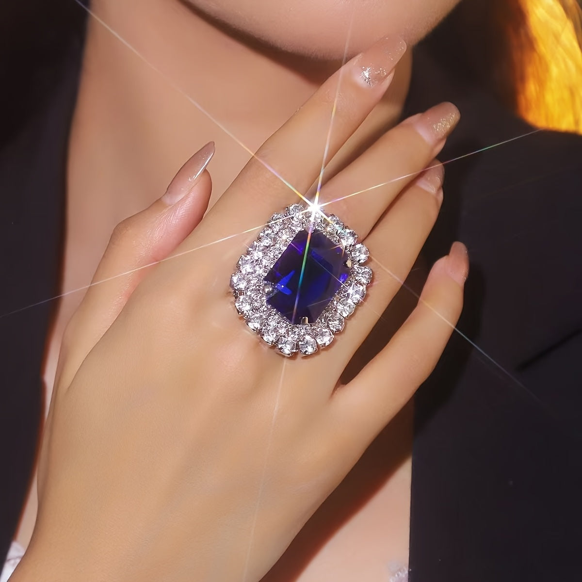 High-End Sparkling Rhinestone Ring for Women, Versatile And Adjustable Open Ring Accessory.