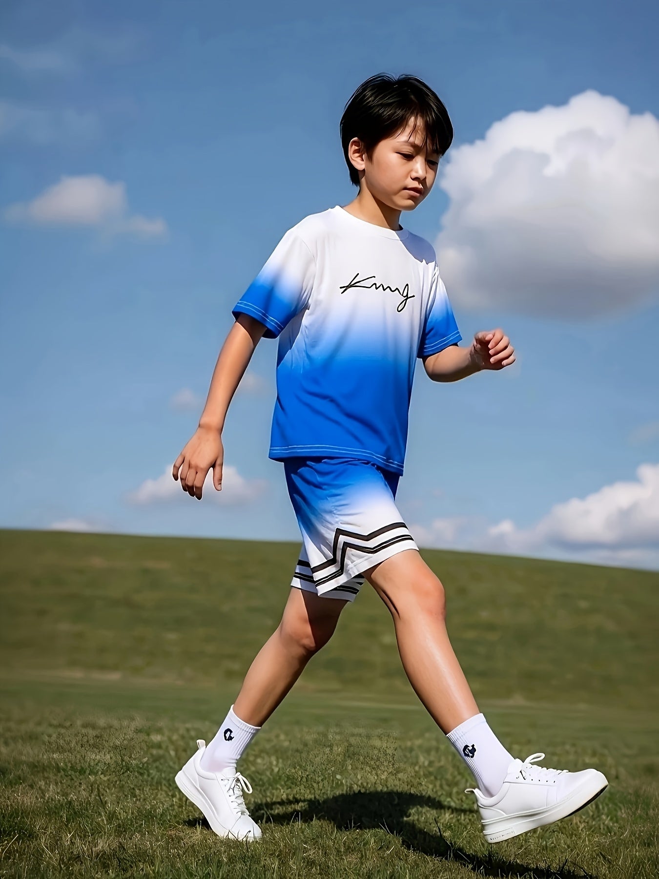 Summer Fashion Boys Trendy Simple Blue And White Gradient Short Sleeve Shorts Set, Perfect for Summer Outdoor Activities, Daily Wear, Leisure, Entertainment, Gatherings, Parties, School, Travel, An Ideal Gift., Perfect for Ou