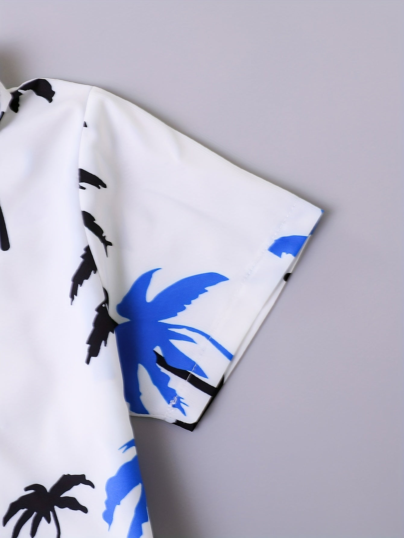 A Set of Two Stylish Summer Shirts with Coconut Tree Patterns And Elastic Waist Shorts for, Perfect for Outdoor Beach Activities., Perfect for Outdoor