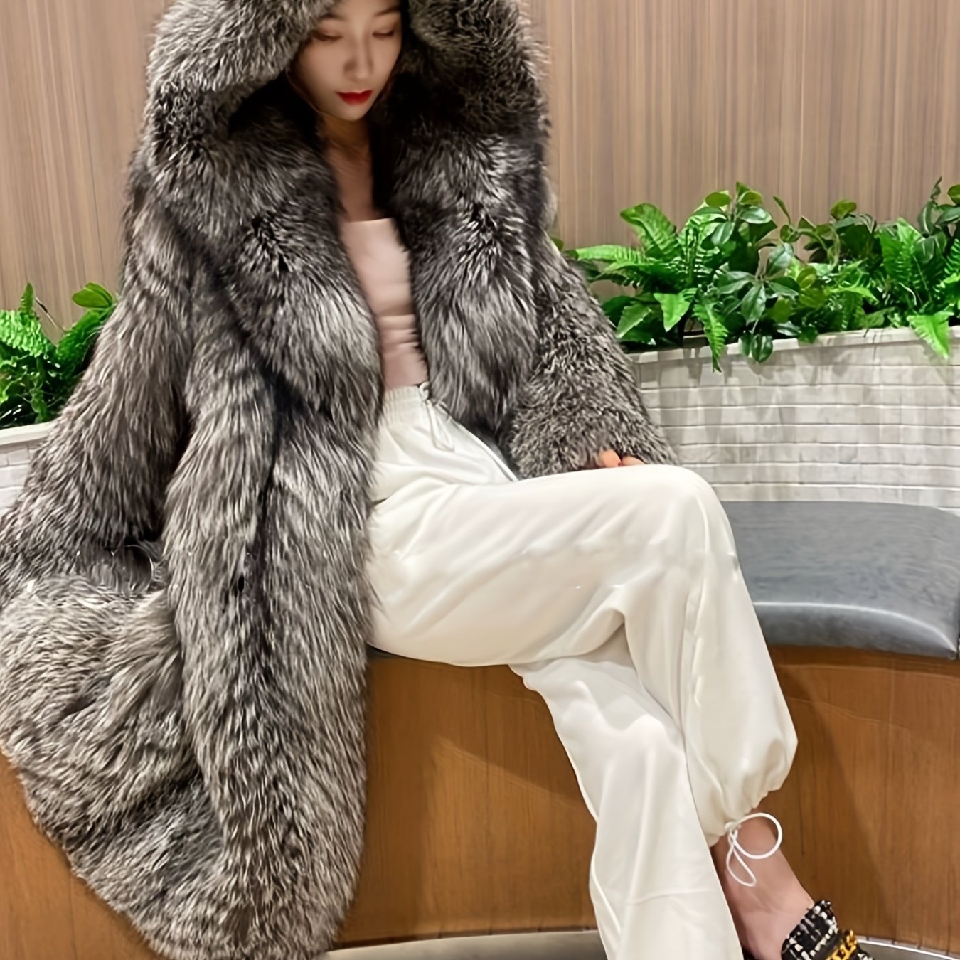 Plus Size, Women's Oversized Winter Coat - Long Hooded Plush Faux Fur Jacket with Full-Length Coverage, Thickened, Machine Washable, Large Size (Plus-Size Friendly) - Luxurious Cold-Weather Outerwear for Daily & Special Occas