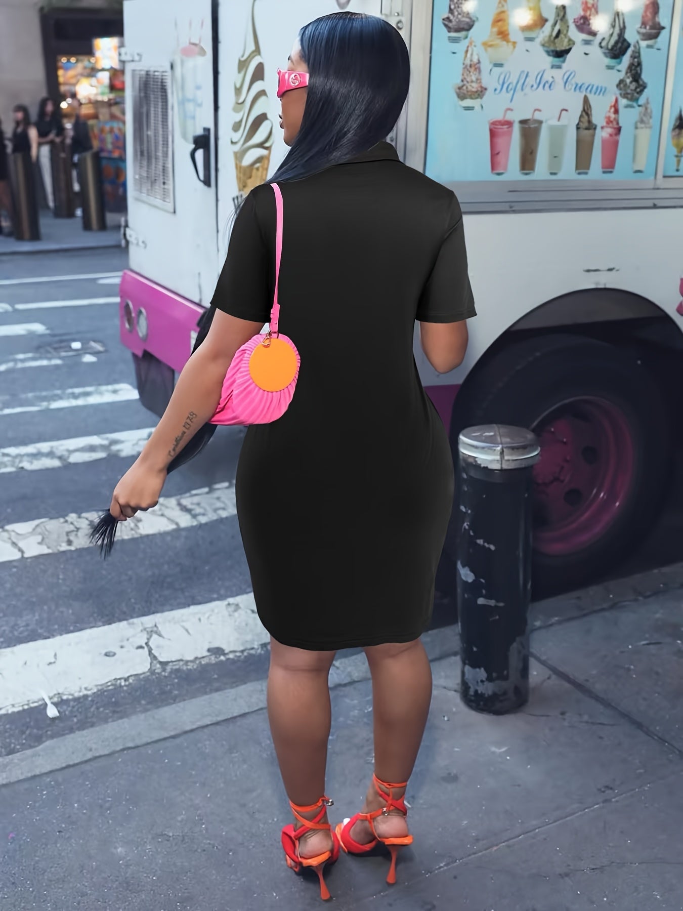 Plus Size Short Sleeve Dress for Women Summer V Neck Bodycon Mini DressCasual Fashion Curve Dress