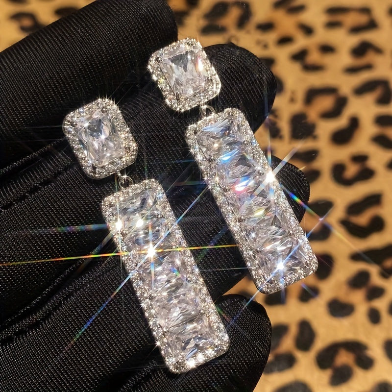 A Pair Of Luxurious And Dazzling Drop Earrings For Ladies, Featuring Cubic Zirconia Pendants, Perfect For Parties, Banquets, And Vacations, A Birthday Gift For Your Loved One.