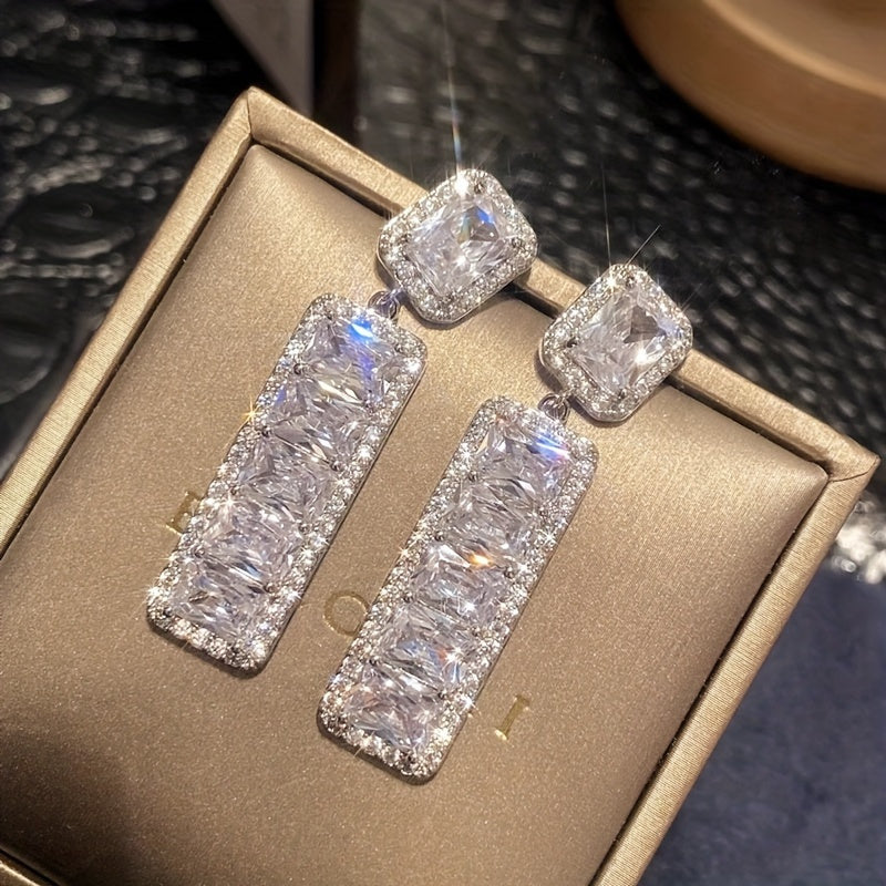 A Pair Of Luxurious And Dazzling Drop Earrings For Ladies, Featuring Cubic Zirconia Pendants, Perfect For Parties, Banquets, And Vacations, A Birthday Gift For Your Loved One.