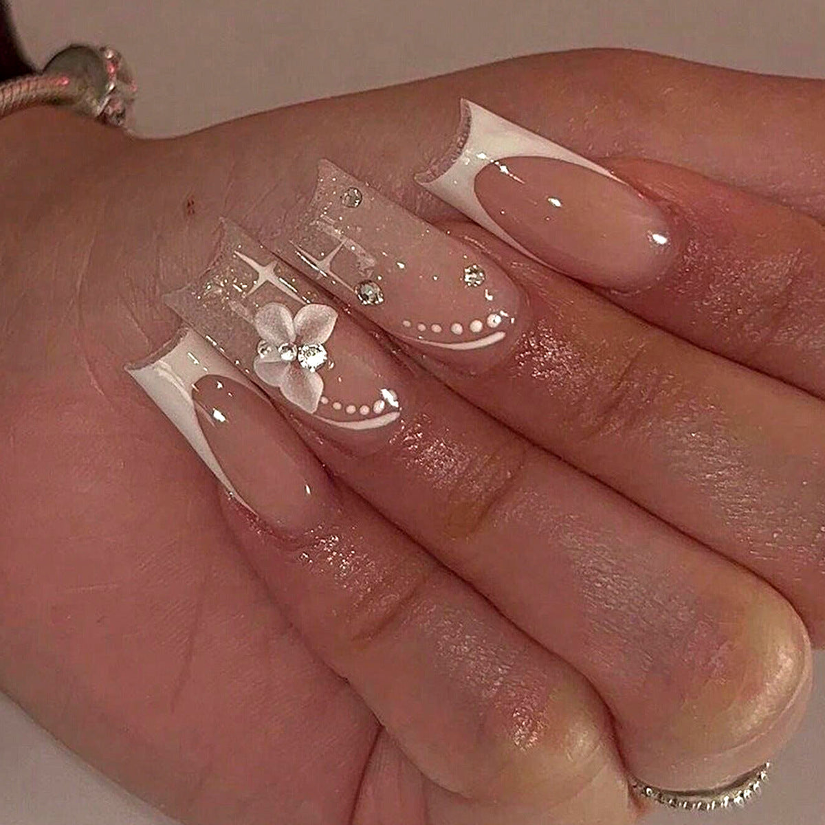 96pcs, 4 Sets of Medium Square Pressed Nail Fake Nails, Glossy Nail Glue, White Acrylic Nails, Spring Flower Patterns, Artificial Nails, Summer Shiny Fake Nail Design