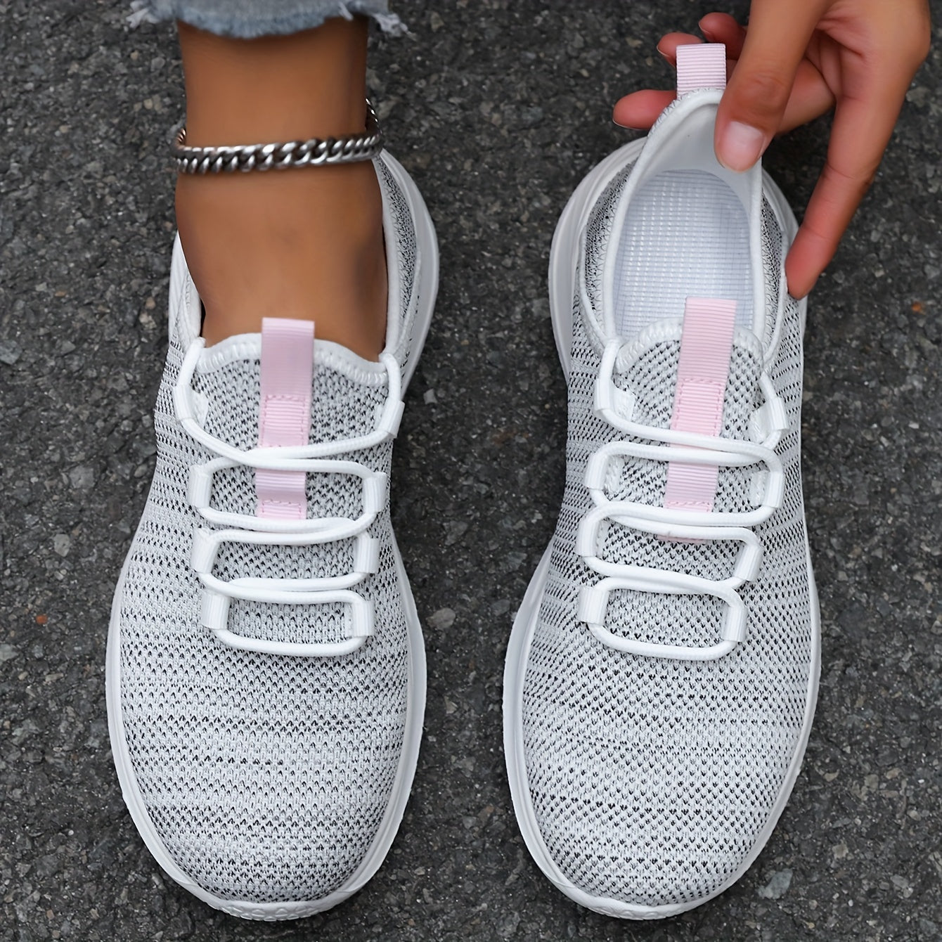 Four Seasons Fashion Casual Women's Breathable Lightweight Anti-Slip Durable Outdoor Sports Shoes Couple Running Sneakers Road Running Mesh Women's Shoes