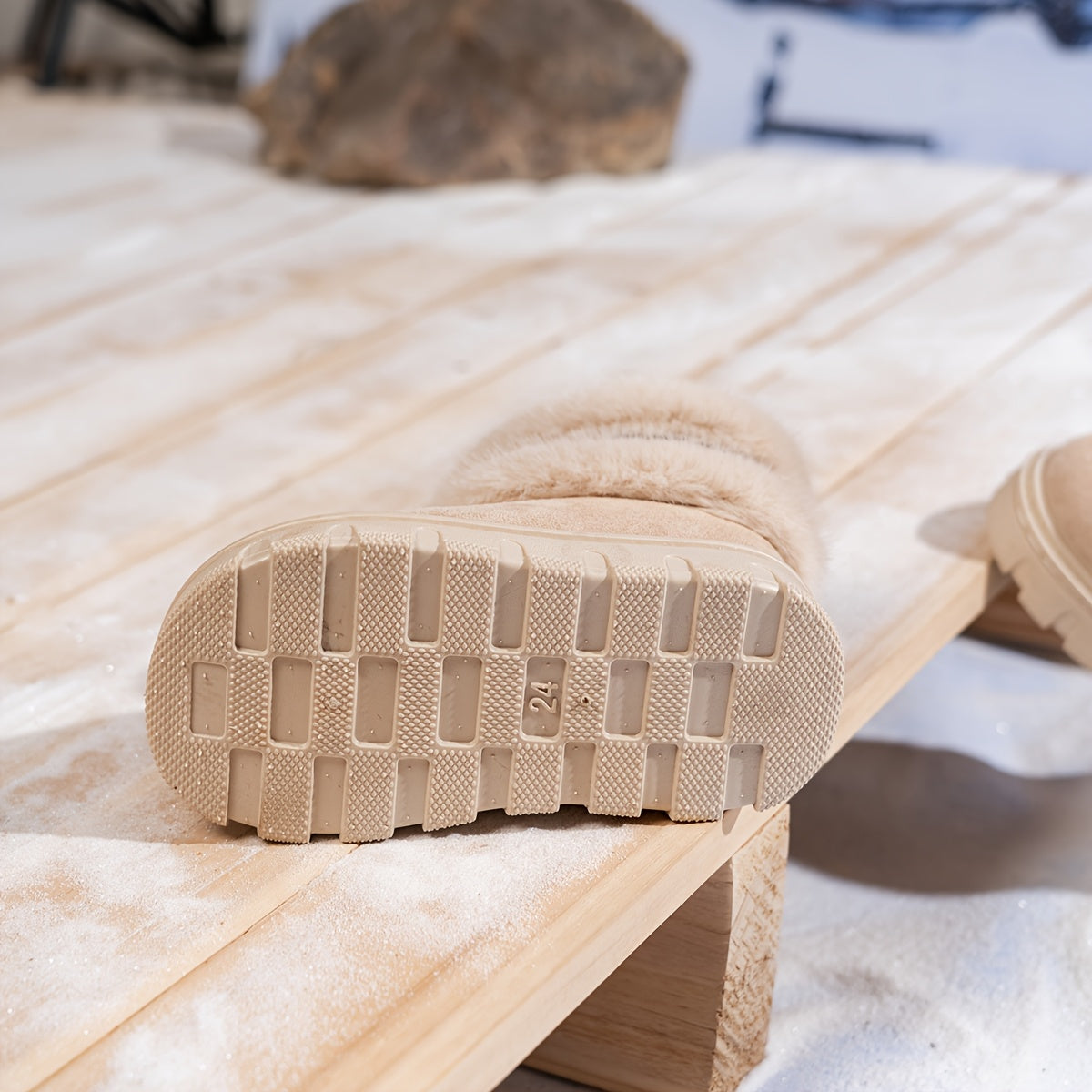 1 Pair Youngsters' Winter Snow Boots - Slip-On Mid-Calf Boots with Plush faux fur Lining, Non-Slip Rubber Sole & Breathable Fabric Upper for Boys & Girls, Casual Outdoor Hiking & Daily Wear, Winter Sports Footwear, Stylish Yo