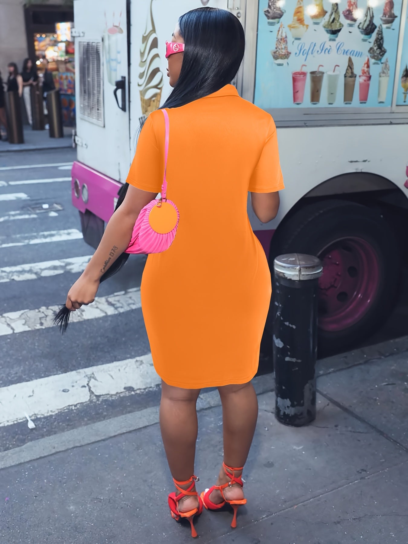 Plus Size Short Sleeve Dress for Women Summer V Neck Bodycon Mini DressCasual Fashion Curve Dress