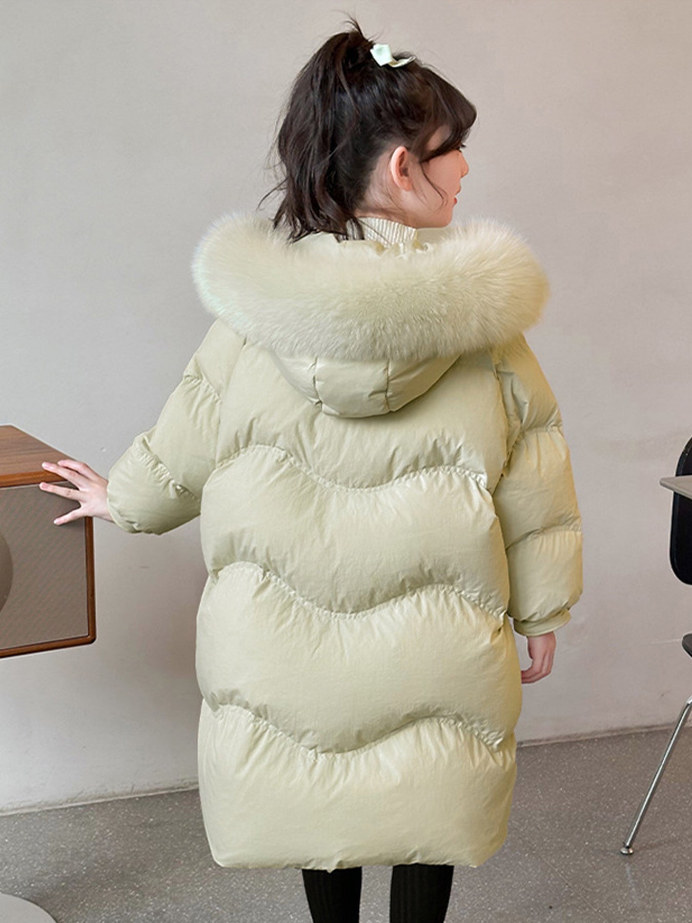 Girls' Winter Warm Jacket with Hooded Faux Fur Collar & Large Pockets - Zipper Closure Cold-Resistant Outer Coat Suitable for Outdoor,, Playdates - Solid Color Winter Clothing Gift for Teen Girls (Hand Washable)