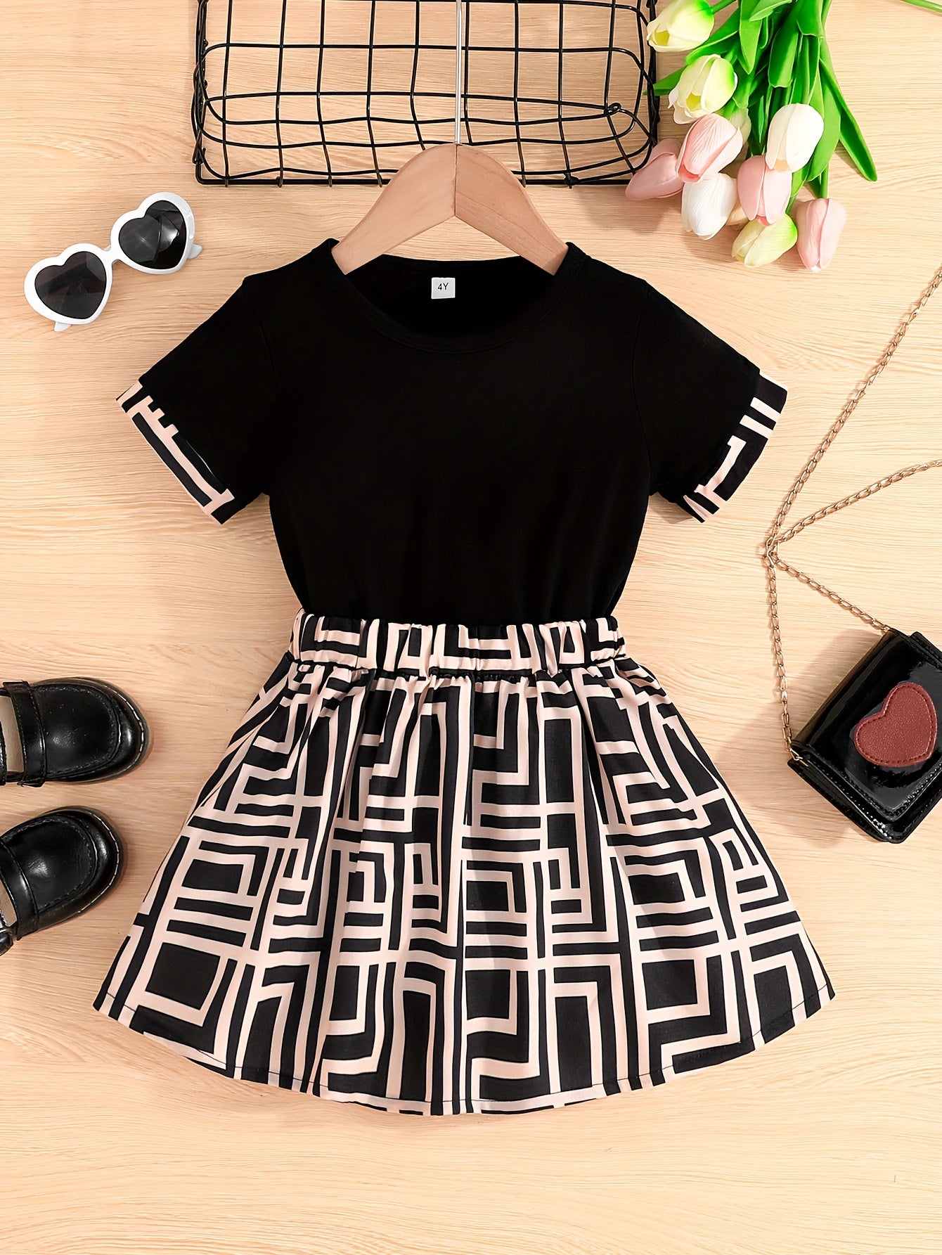 Little Girl 2-Piece Color Block Short Sleeve Solid T-shirt + Geometric Skirt Set Summer Outdoor Outfit Set