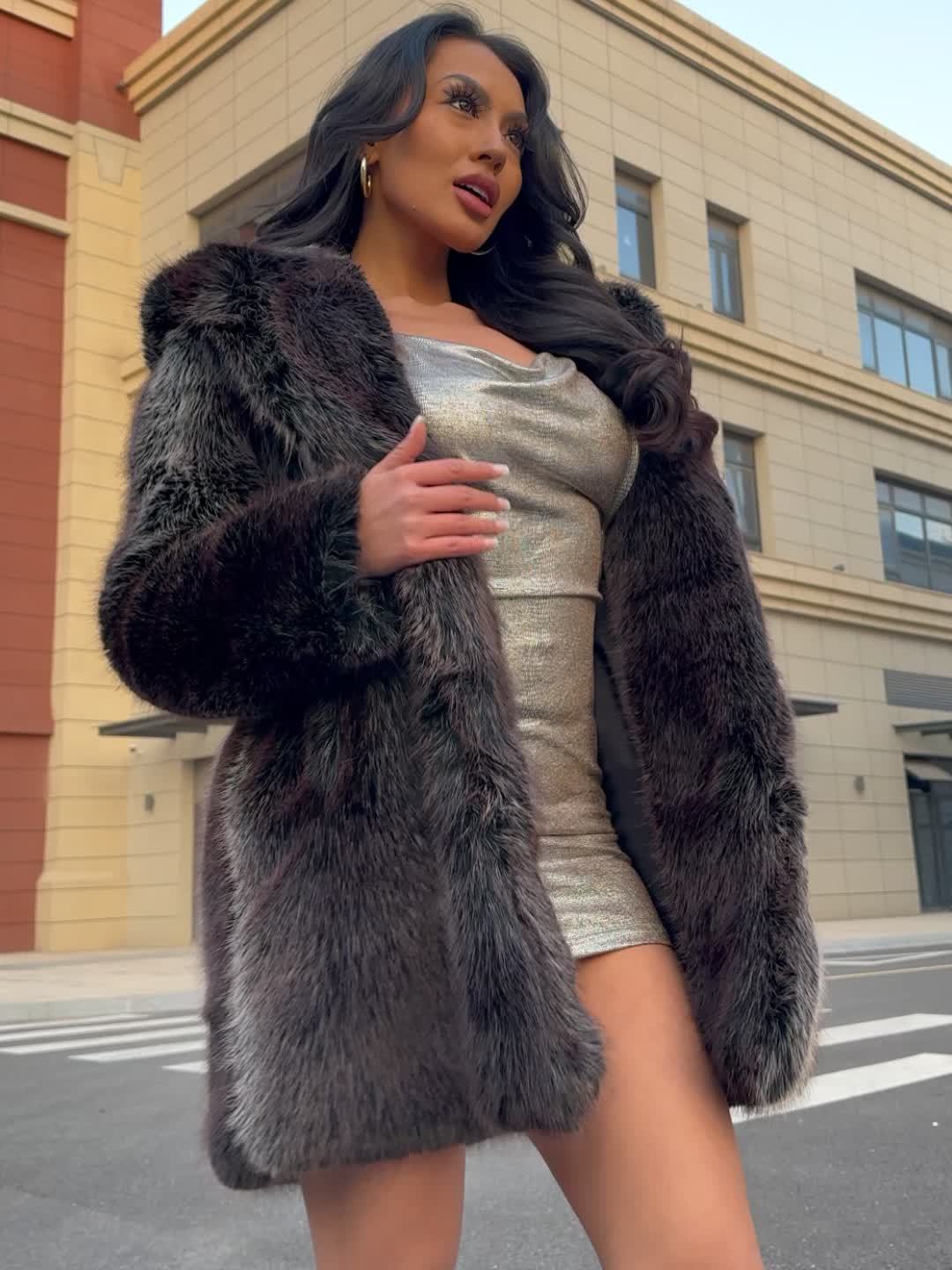 Plus Size - Plus Size - Plus Size Women'S Elegant Faux Fur Hooded Coat with Gray Wolf Ear Print - Thick Warm Mid-Length Winter Coat, Double-Breasted Front, Pockets, Long Sleeves, Casual Streetwear Style for Fall/Winter