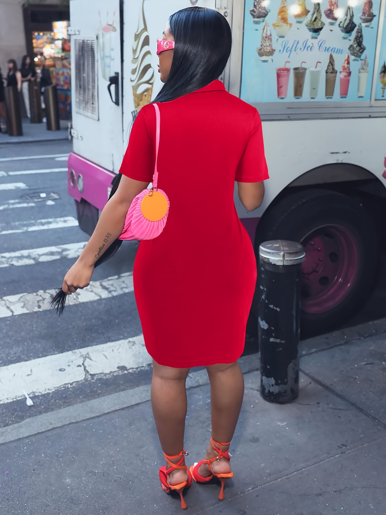 Plus Size Short Sleeve Dress for Women Summer V Neck Bodycon Mini DressCasual Fashion Curve Dress