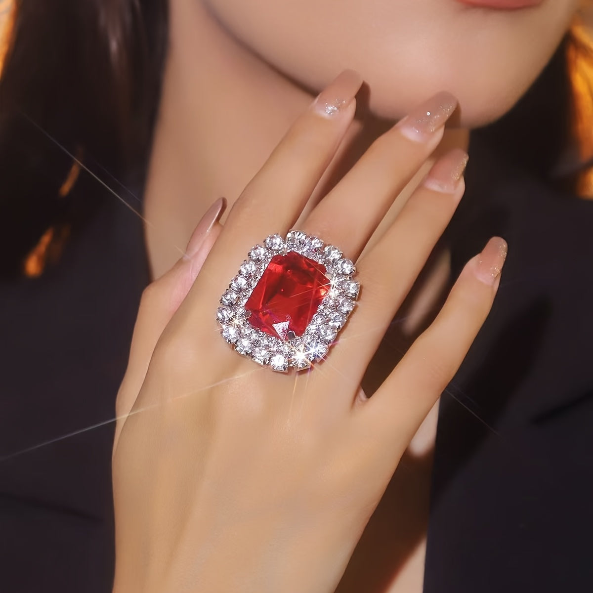 High-End Sparkling Rhinestone Ring for Women, Versatile And Adjustable Open Ring Accessory.