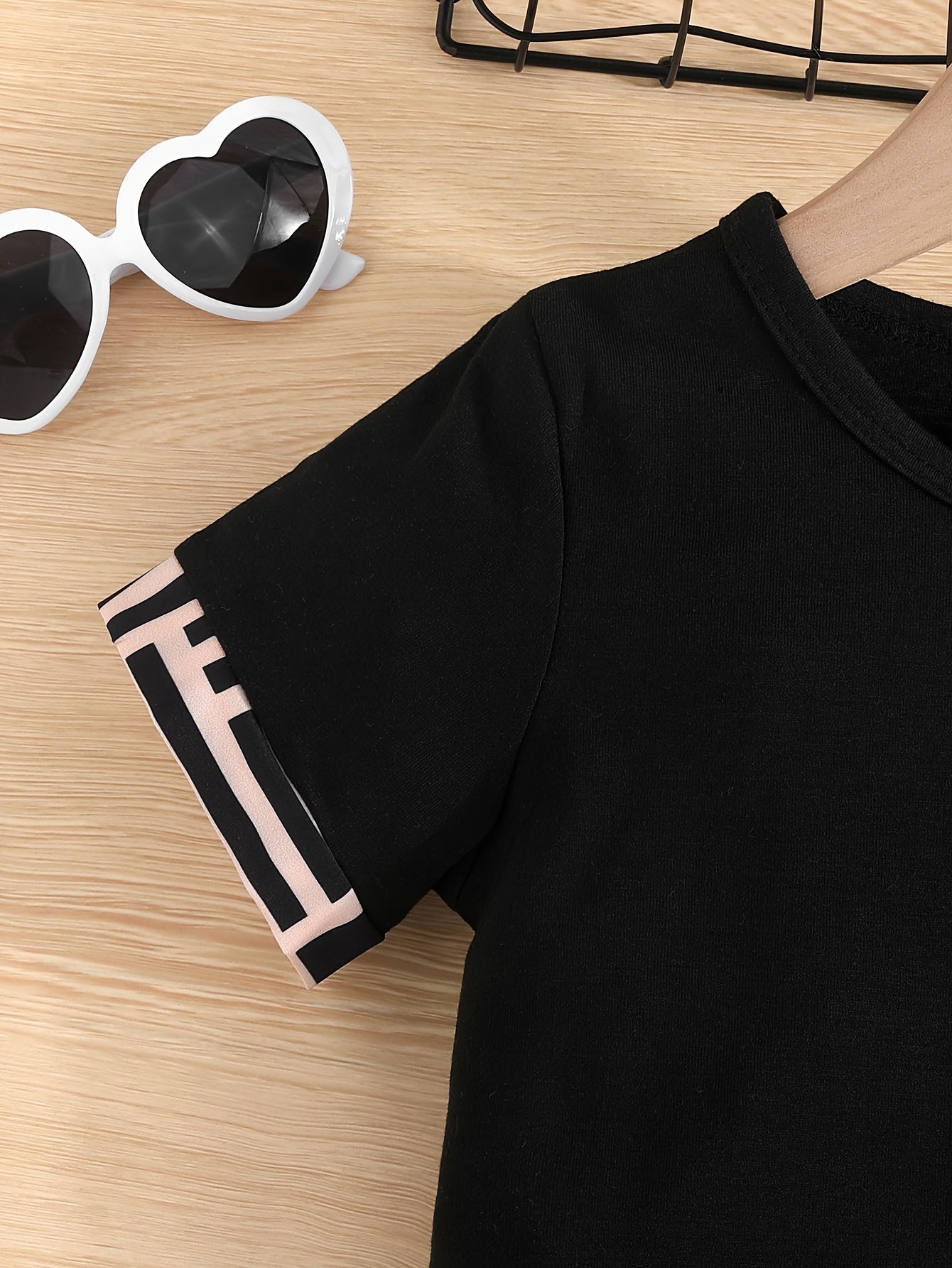 Little Girl 2-Piece Color Block Short Sleeve Solid T-shirt + Geometric Skirt Set Summer Outdoor Outfit Set