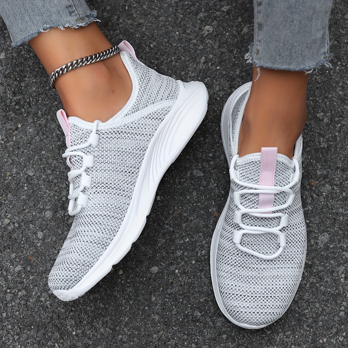 Four Seasons Fashion Casual Women's Breathable Lightweight Anti-Slip Durable Outdoor Sports Shoes Couple Running Sneakers Road Running Mesh Women's Shoes