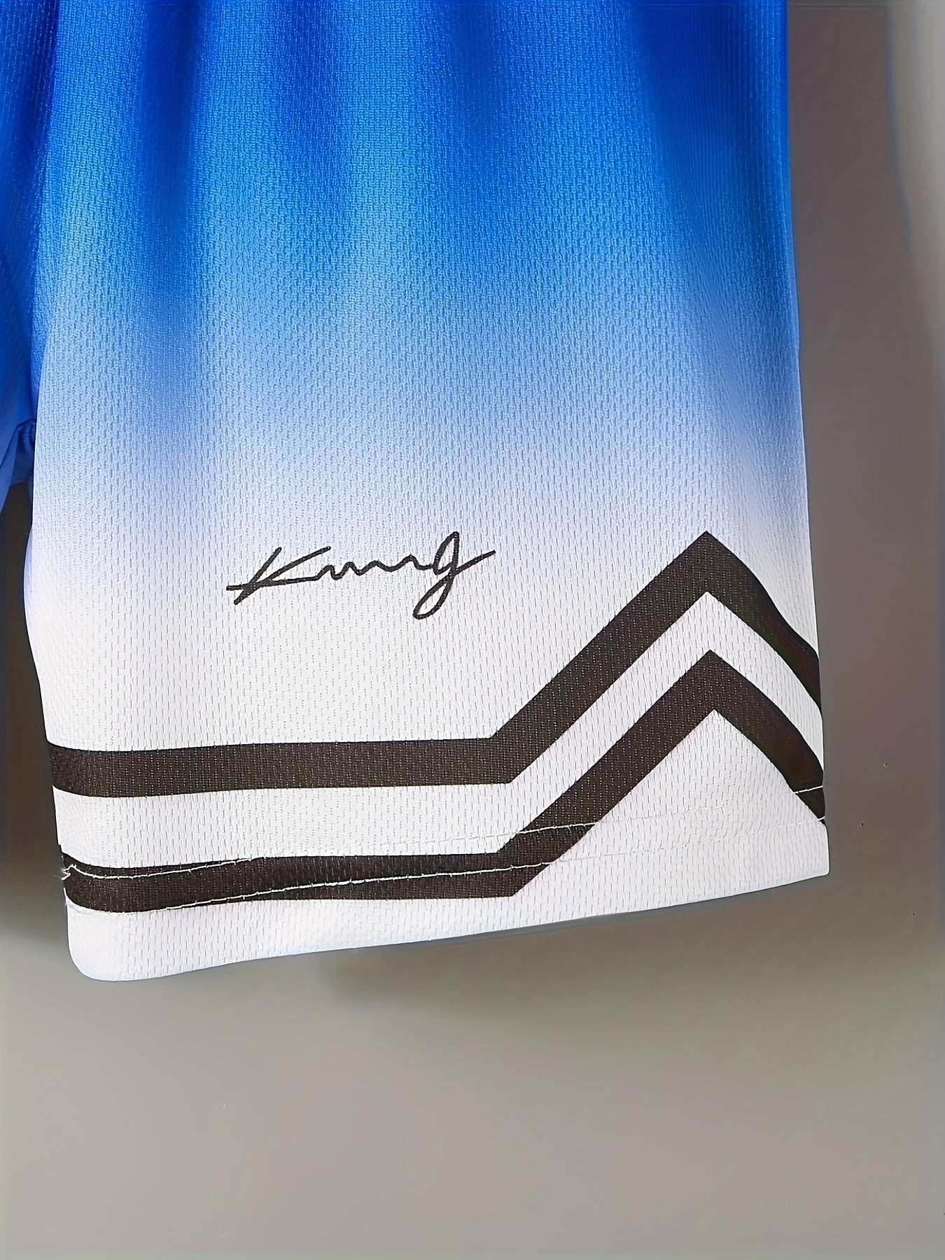 Summer Fashion Boys Trendy Simple Blue And White Gradient Short Sleeve Shorts Set, Perfect for Summer Outdoor Activities, Daily Wear, Leisure, Entertainment, Gatherings, Parties, School, Travel, An Ideal Gift., Perfect for Ou