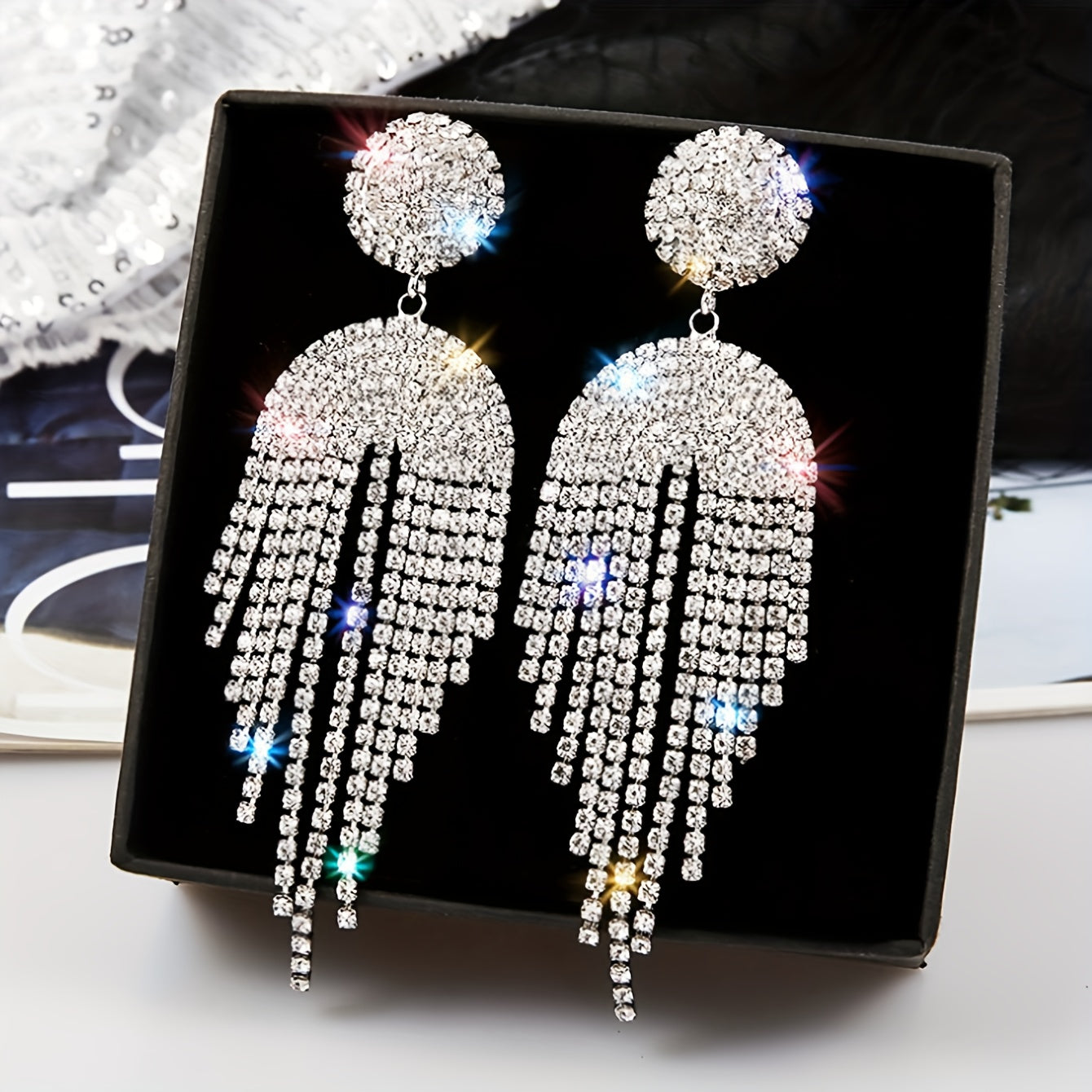 A Pair of Women'S Fashionable Jewelry, Long Tassel Earrings with Sparkling Rhinestones, Suitable for Proms, Parties, And Everyday Wear