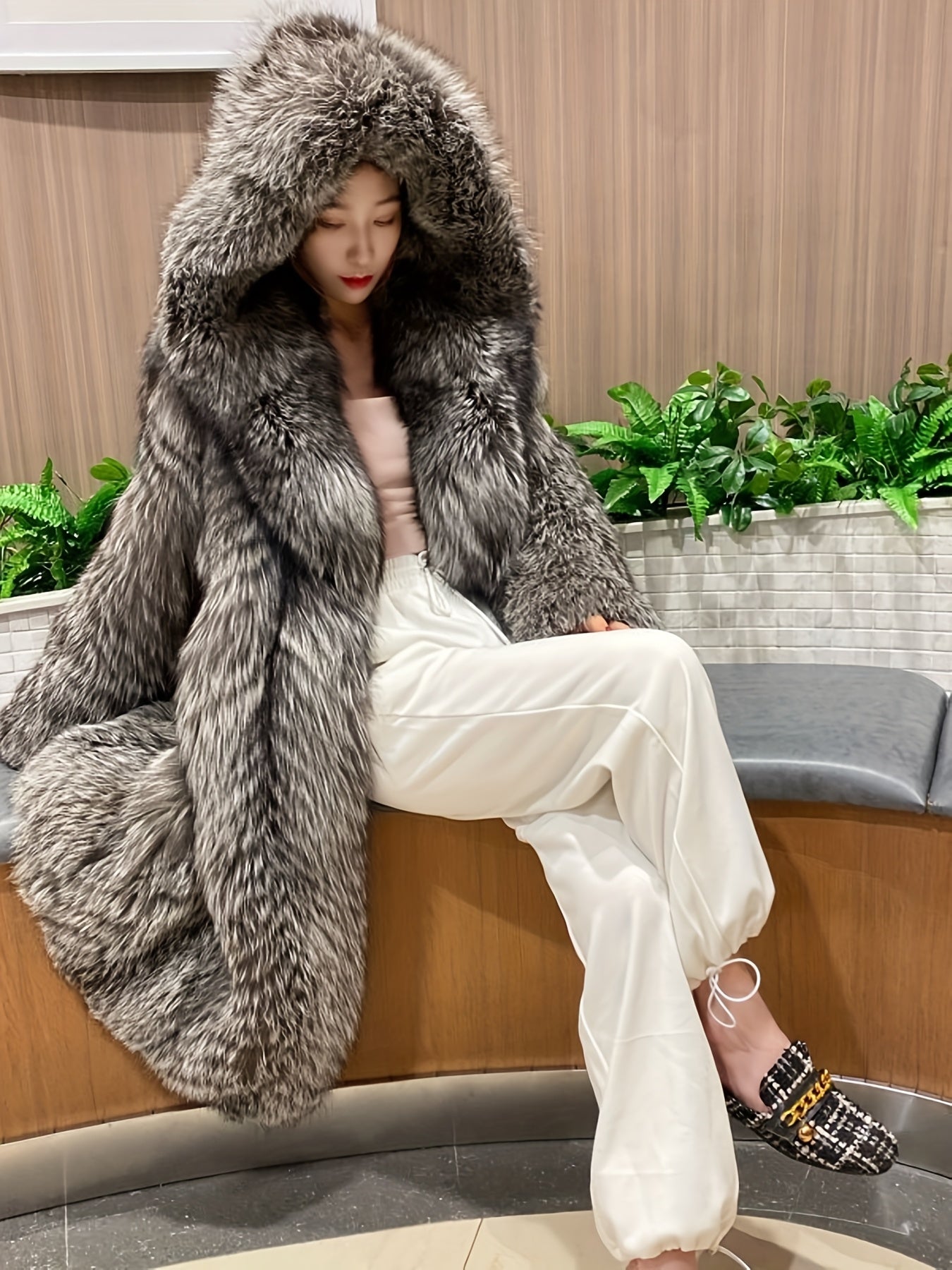 Plus Size, Women's Oversized Winter Coat - Long Hooded Plush Faux Fur Jacket with Full-Length Coverage, Thickened, Machine Washable, Large Size (Plus-Size Friendly) - Luxurious Cold-Weather Outerwear for Daily & Special Occas