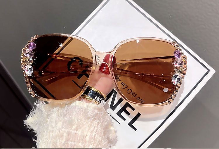 Trendy Glasses for Women That Offer Protection, Glare Reduction, And Are Ultra-Light for Driving.