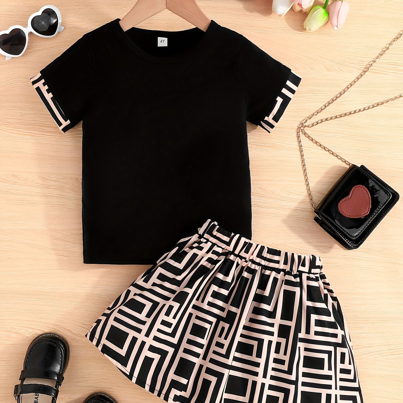 Little Girl 2-Piece Color Block Short Sleeve Solid T-shirt + Geometric Skirt Set Summer Outdoor Outfit Set