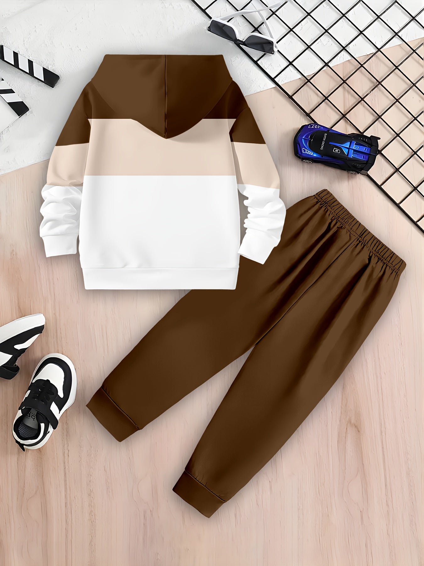 Boys' 3D Print Hoodie & Sweatpants Set - Casual Long Sleeve Pullover with "BALANCE" Graphic, Brown & White Striped Design, Elastic Waistband, Perfect for Spring/Fall Outdoor Play, Boy Hoodie, Playful Graphic Hoodie, Comfortab