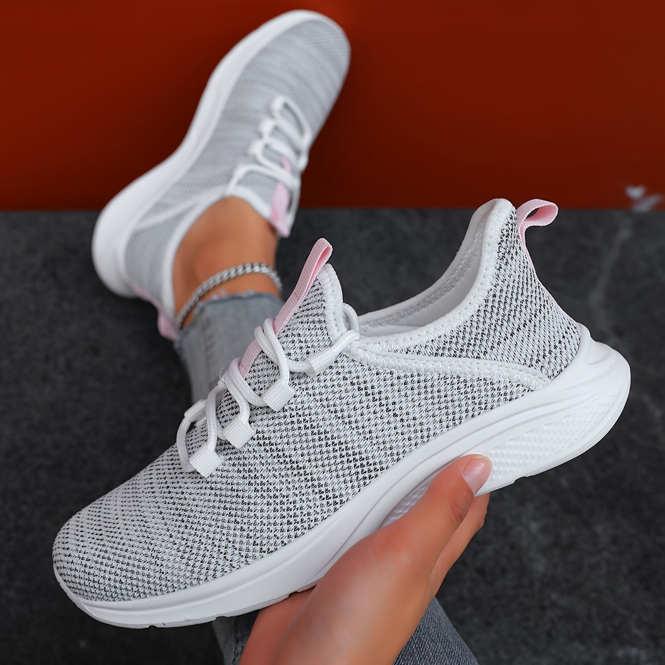 Four Seasons Fashion Casual Women's Breathable Lightweight Anti-Slip Durable Outdoor Sports Shoes Couple Running Sneakers Road Running Mesh Women's Shoes