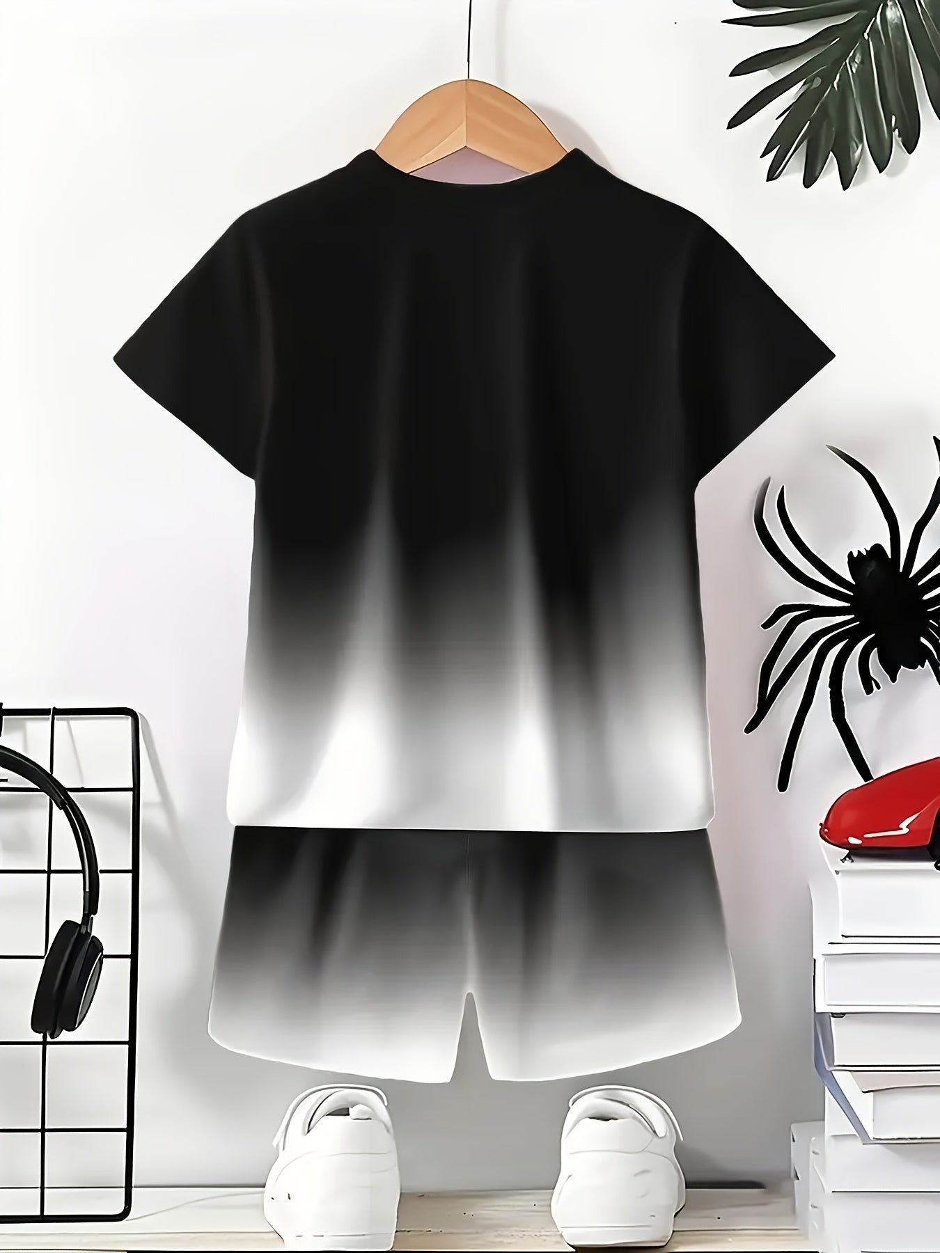 Summer Fashion Boys Cool Gradient Black Golden Letter "King" Crown Short Sleeve Shorts Set, Perfect For Summer Outdoor Activities, Daily Wear, Leisure, Entertainment, Parties, School, Travel, An Ideal Gift, for Outdoor
