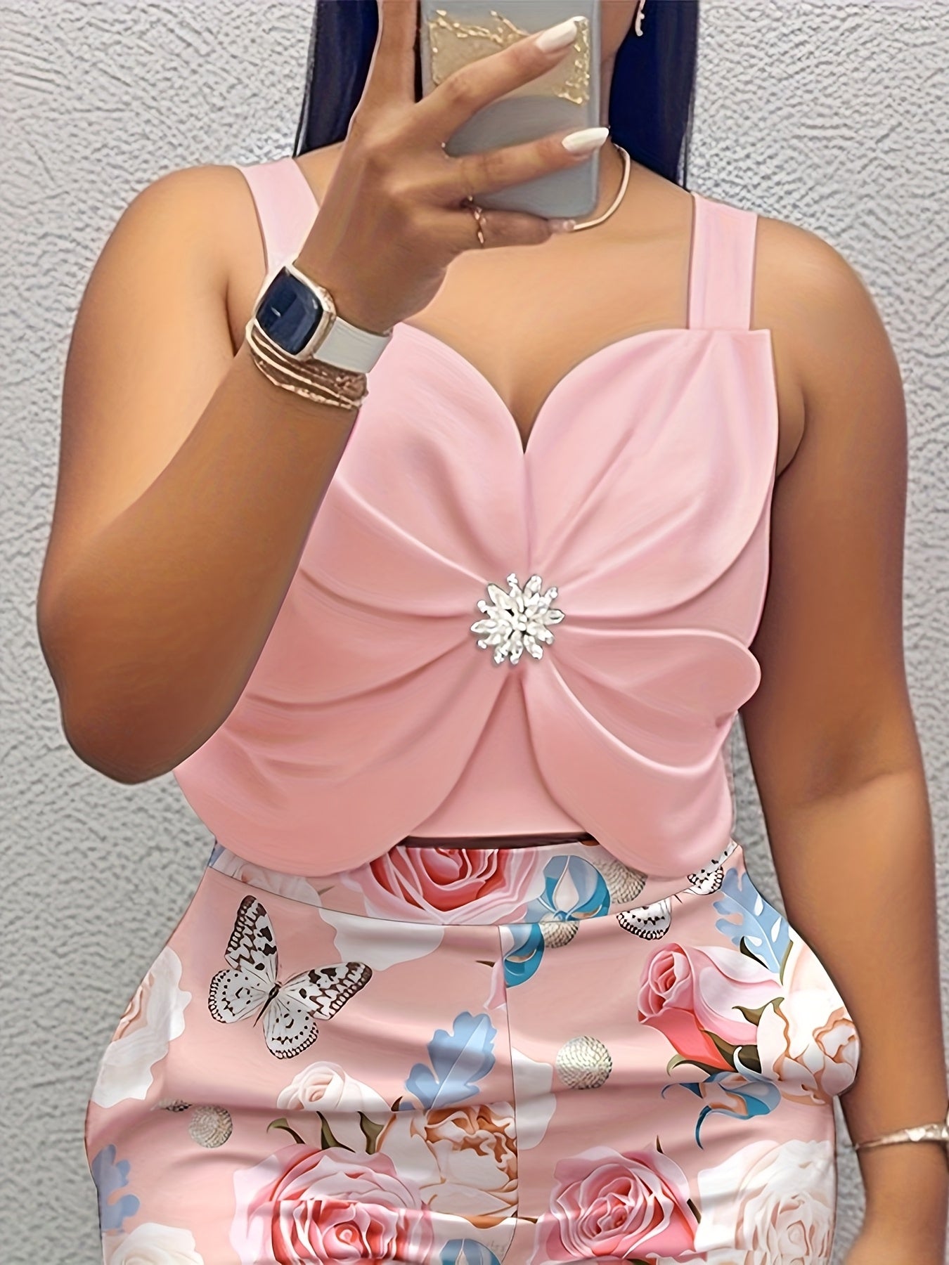 [2pcs Floral Outfit] 2pcs 3D Flower Rhinestone Decor Shirred Crop Tank And Casual Floral Print Shorts Set With Pockets