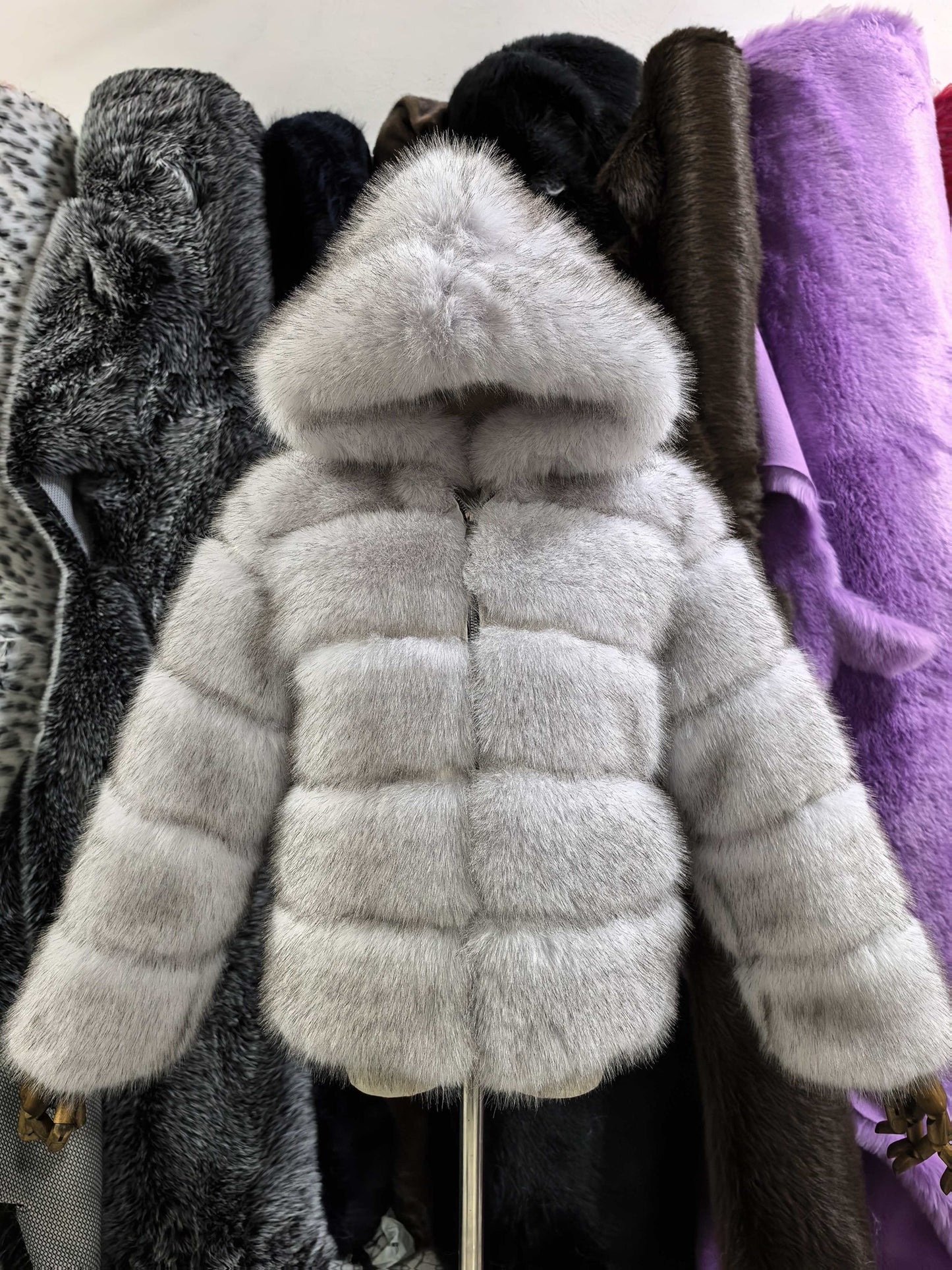 Plus Size, HERTALK Women's Plus Size Pink Faux Fox Fur Coat - Hooded Winter Jacket with Collar, H-Line Silhouette & Full-Length Hem Slit - Luxurious Imitation Fur Outerwear (Pink/) - Machine Washable