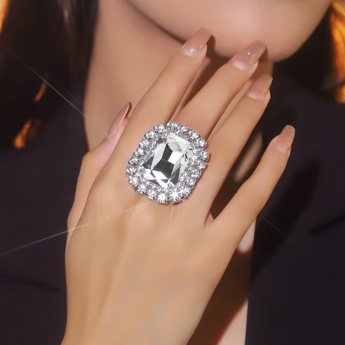 High-End Sparkling Rhinestone Ring for Women, Versatile And Adjustable Open Ring Accessory.