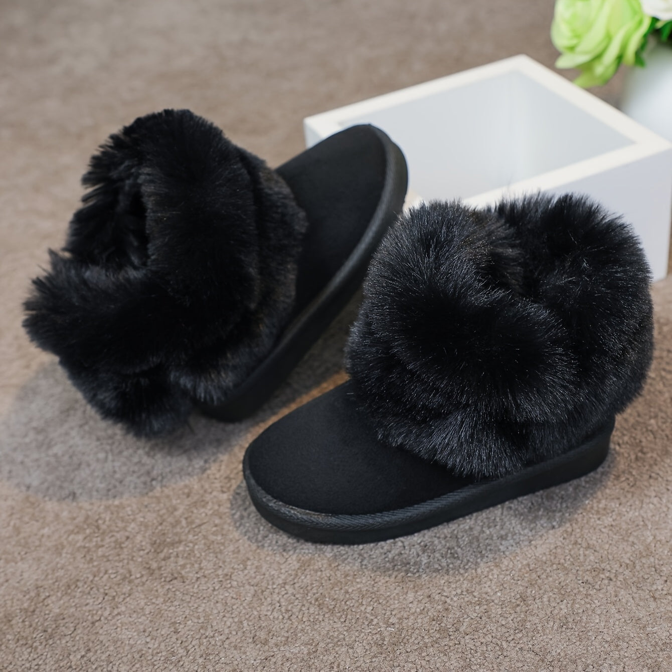 Girls' Cozy Fleece-Lined Slip-On Snow Boots with Plush Collar & - Warm Winter Boots with TPR Sole, &, Mid-Calf Height, Solid Color For Outdoor Play & Casual Wear, Winter Boots, Playful Design, Durable Construction