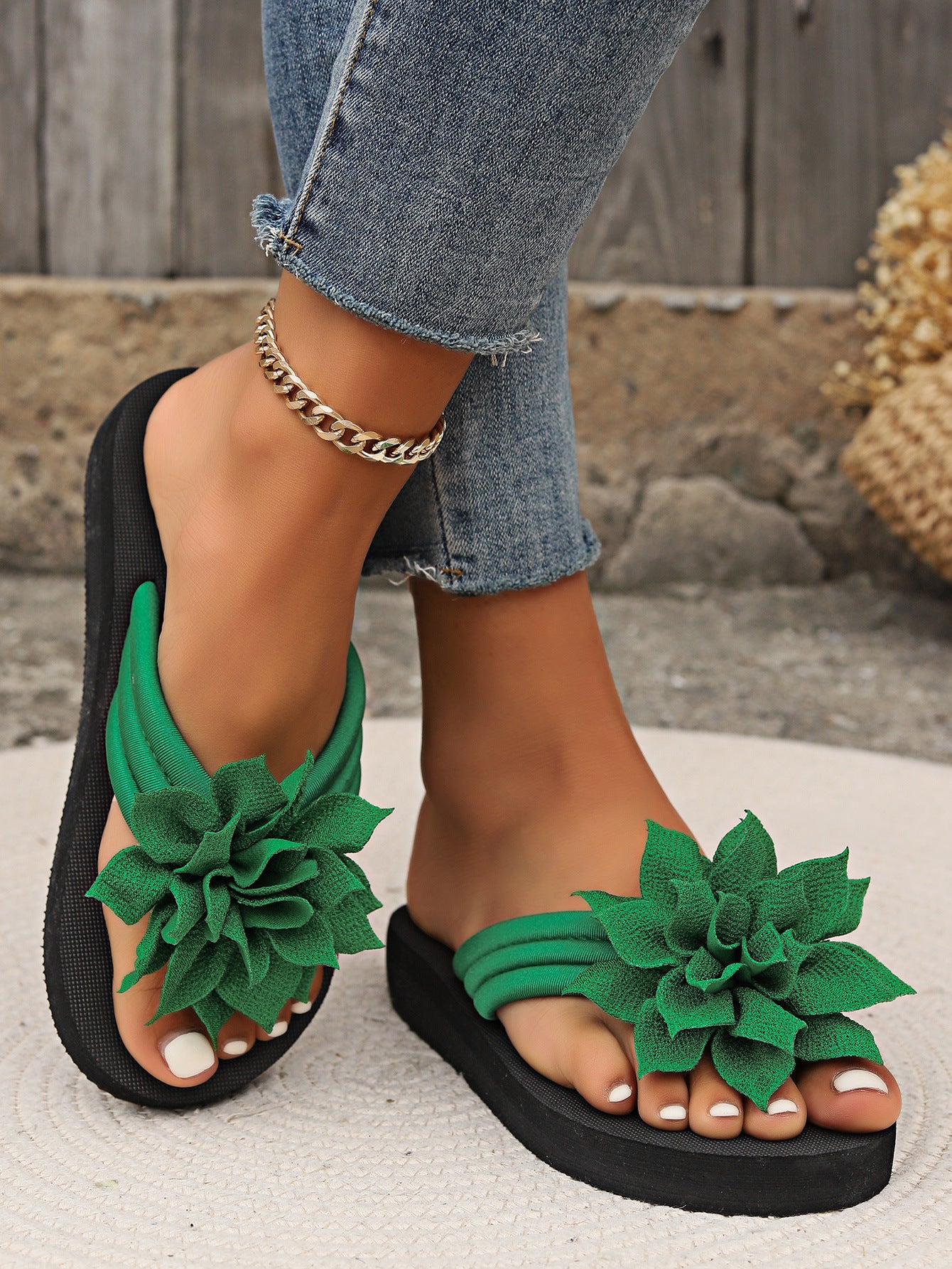 Toe Clip Flip-Flops for Women, Plus Size, Floral Flat Sandals for Men and Women, Summer New Style Couple Sandals