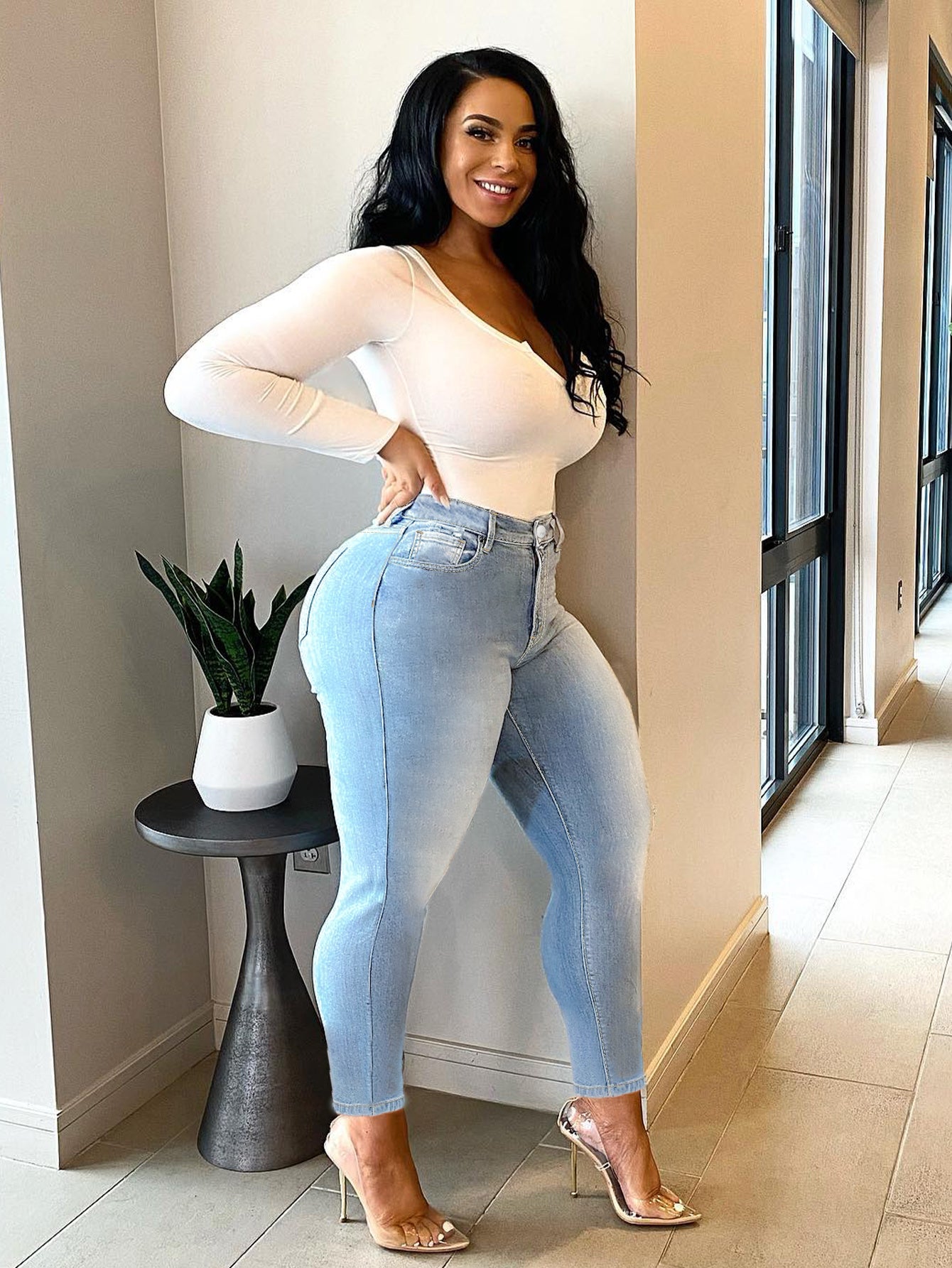 Plus Size High Waisted Slim Fit Solid Color Light Blue Skinny Jeans for Women Full Length Stretchy Denim Jeans