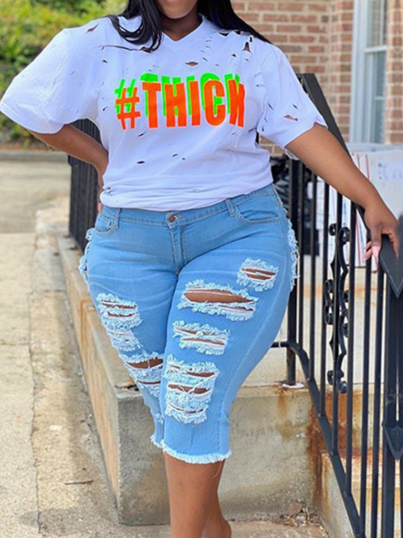 [Plus Size Ripped Denim Shorts]Fashionable Ripped Design And Frayed Hem, Solid Color Versatile - High-waisted, Trendy Street Style.