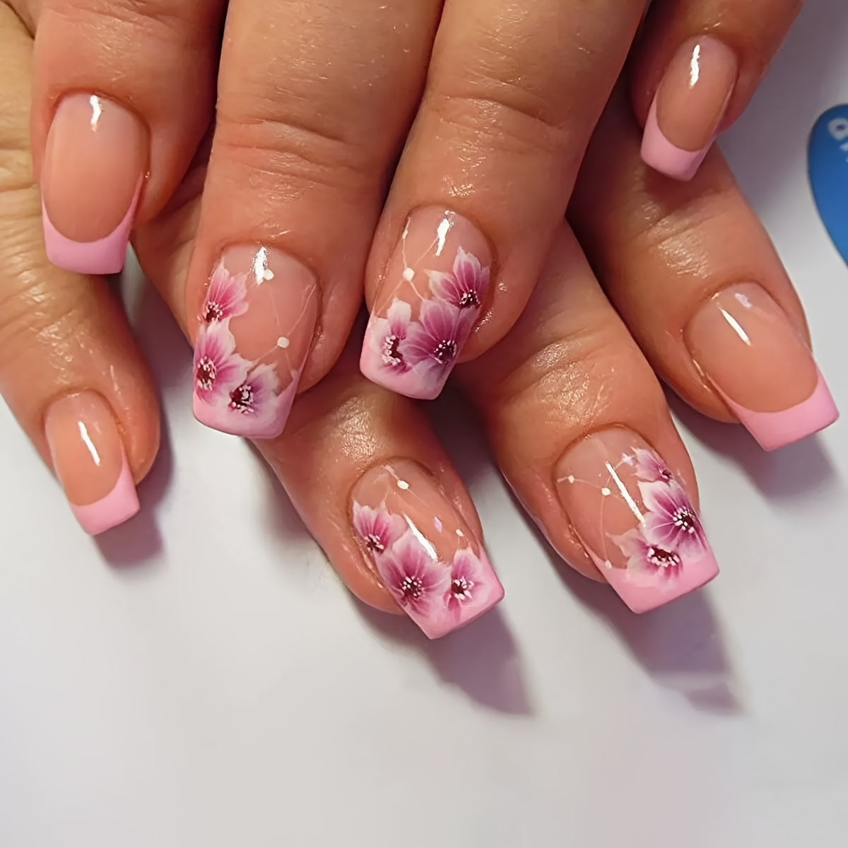 48pcs Cute Petals Creative Design Patch Nail Gradient Wearable Manicure Nail Art Patch Daily Party Holiday Party Great Choice Perfect Gift Giving