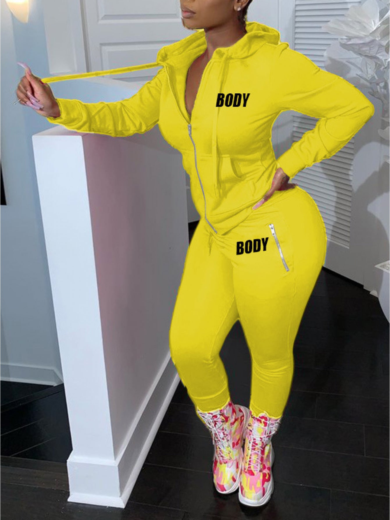 2pcs Women's Shapewear Set with Letter Print & Full Chest Padding - High Neck Zipper Front/Back Matching Outfit,  Initials/Look, Sporty Casual Bodysuit, Machine Washable 2pcs suit for Gym, Dance, Casual Attire