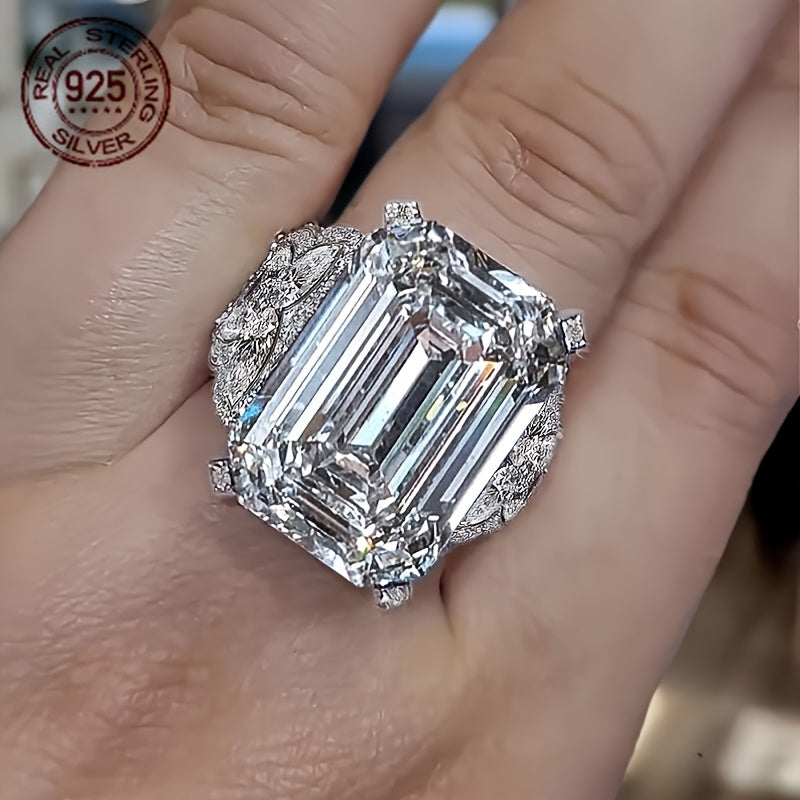 Elegant Butterfly Ring for Women, Featuring a Wide Design with Luxurious Plating And White Synthetic Zirconia, Perfect for Weddings And Engagements.
