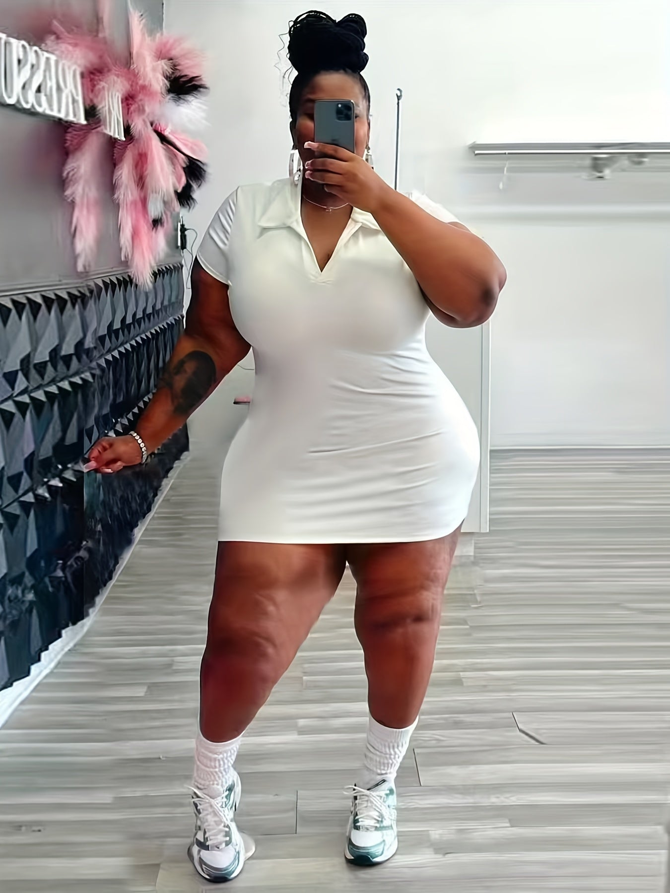 Plus Size Short Sleeve Dress for Women Summer V Neck Bodycon Mini DressCasual Fashion Curve Dress