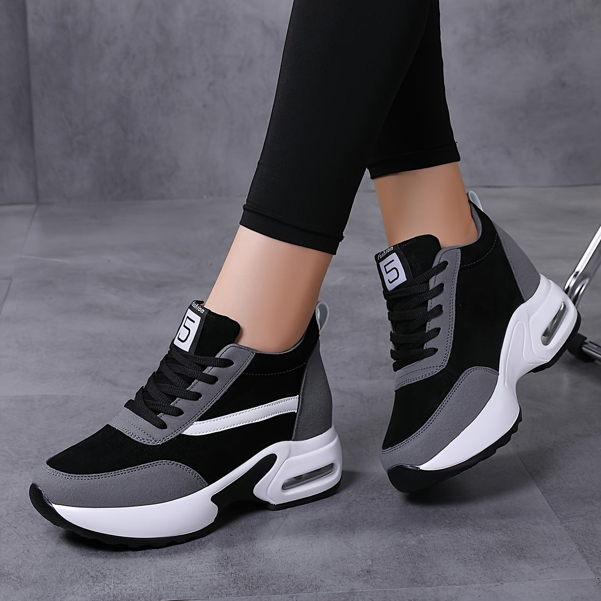 Ladies' Casual Sneakers, Lightweight, Comfortable, And Versatile Women'S Casual Sneakers with Hidden Heels.