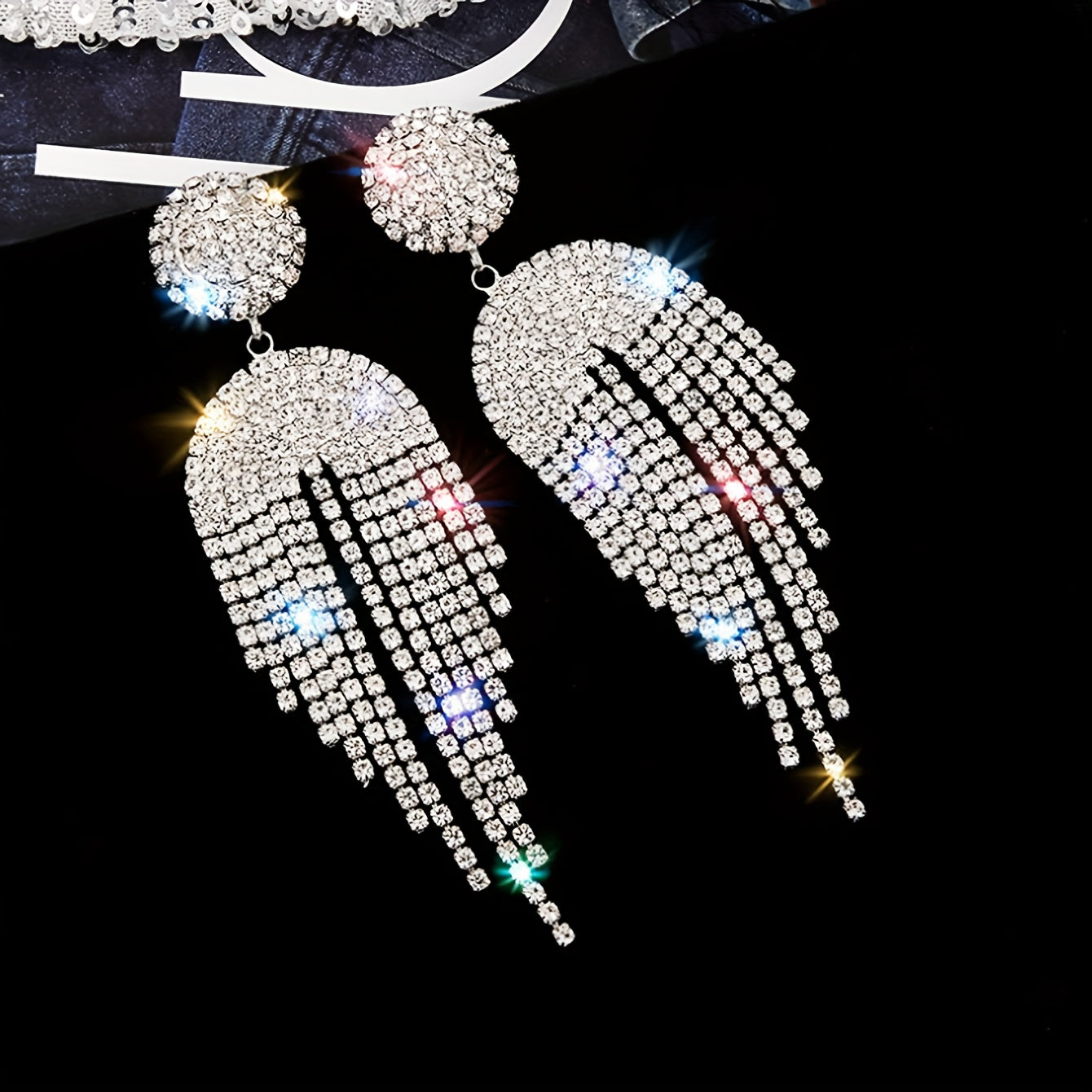 A Pair of Women'S Fashionable Jewelry, Long Tassel Earrings with Sparkling Rhinestones, Suitable for Proms, Parties, And Everyday Wear