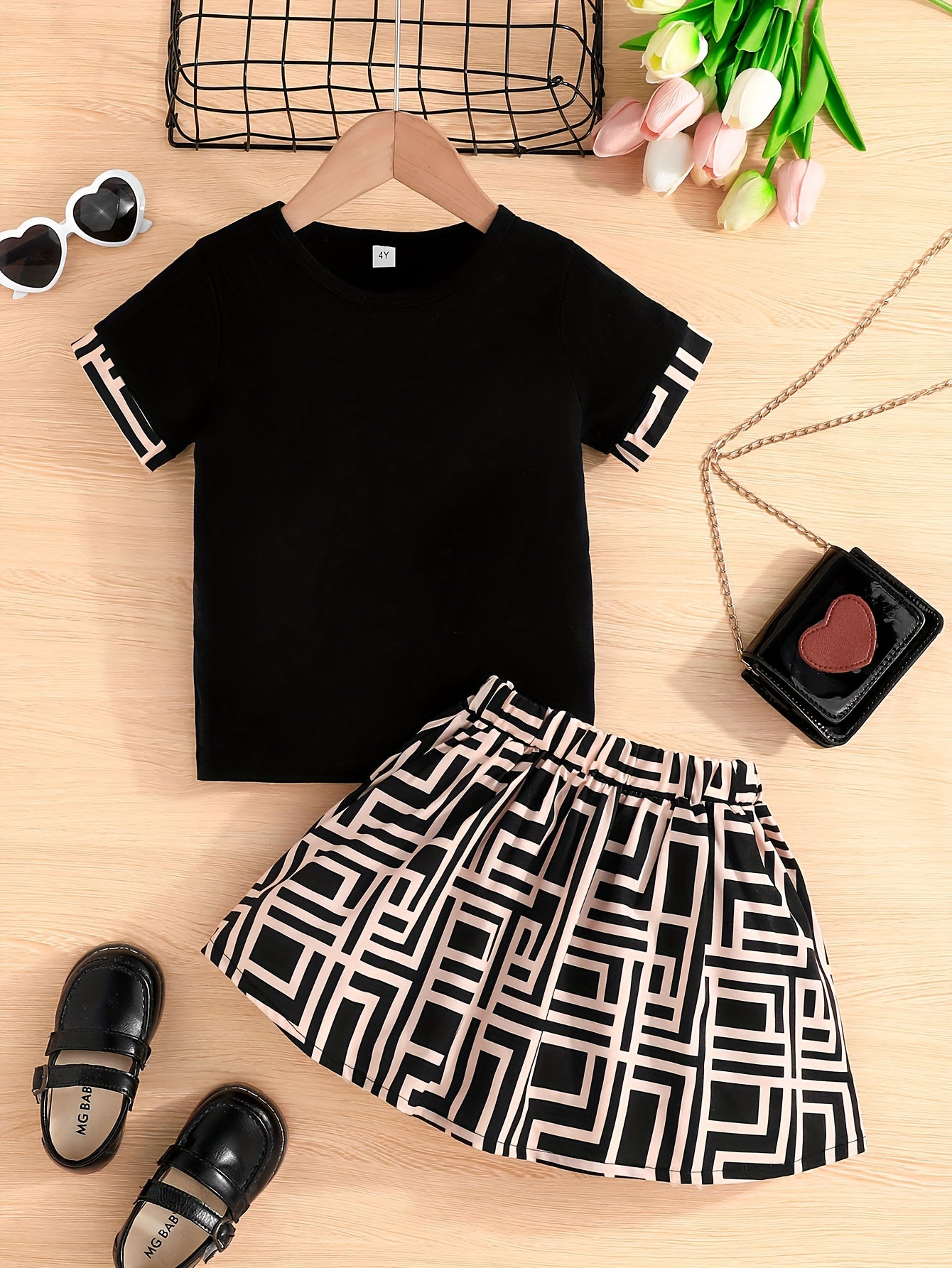 Little Girl 2-Piece Color Block Short Sleeve Solid T-shirt + Geometric Skirt Set Summer Outdoor Outfit Set