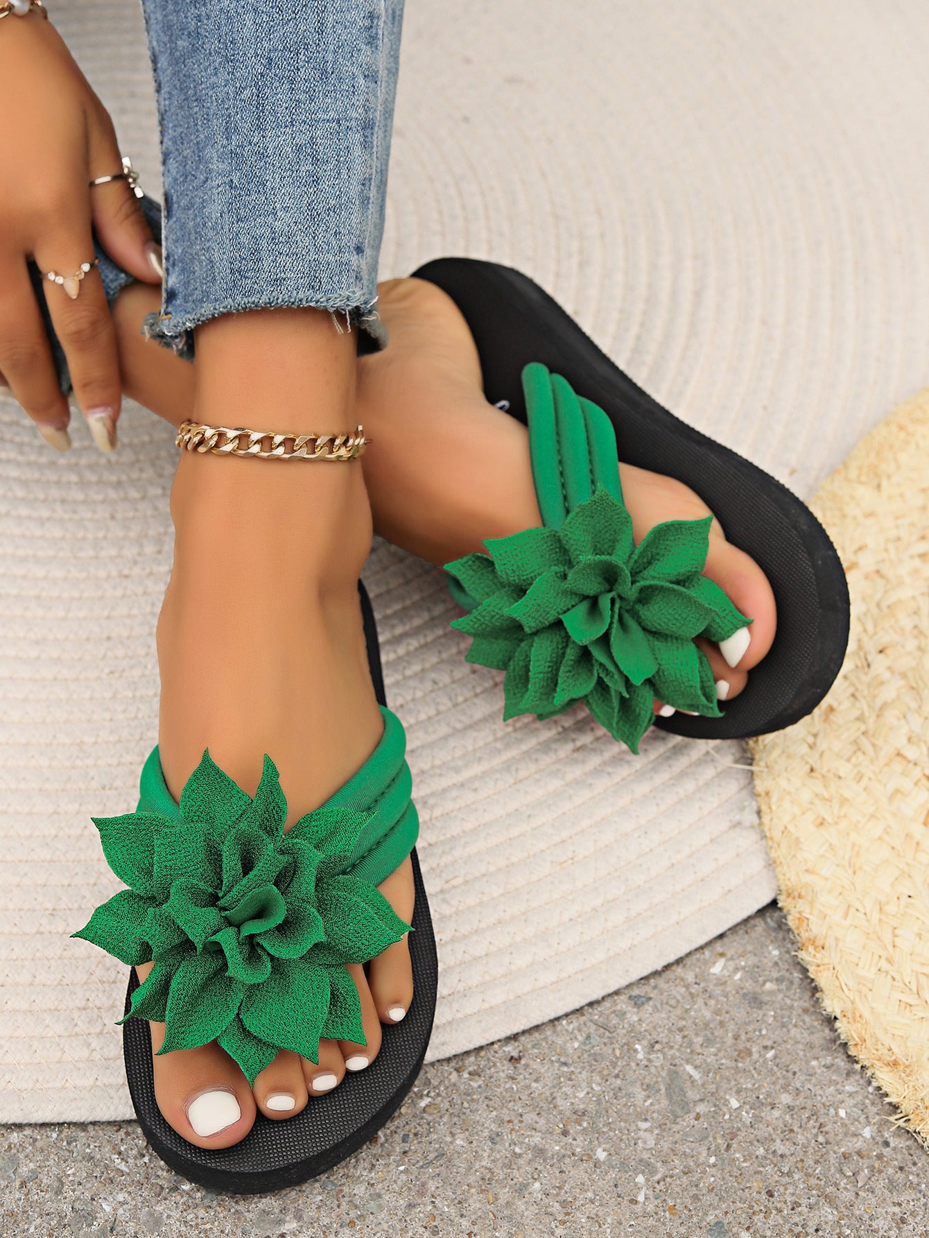 Toe Clip Flip-Flops for Women, Plus Size, Floral Flat Sandals for Men and Women, Summer New Style Couple Sandals