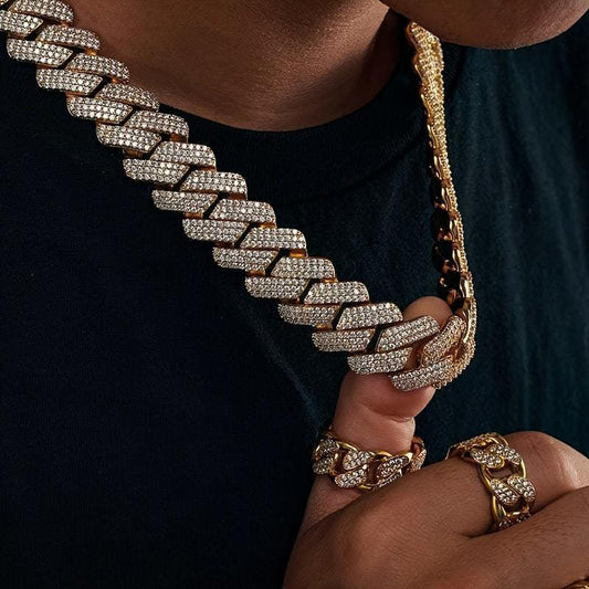 Elegant 925 Sterling Silvery Cuban Chain Necklace with Moissanite, Perfect for Weddings, Anniversaries & Everyday Fashion